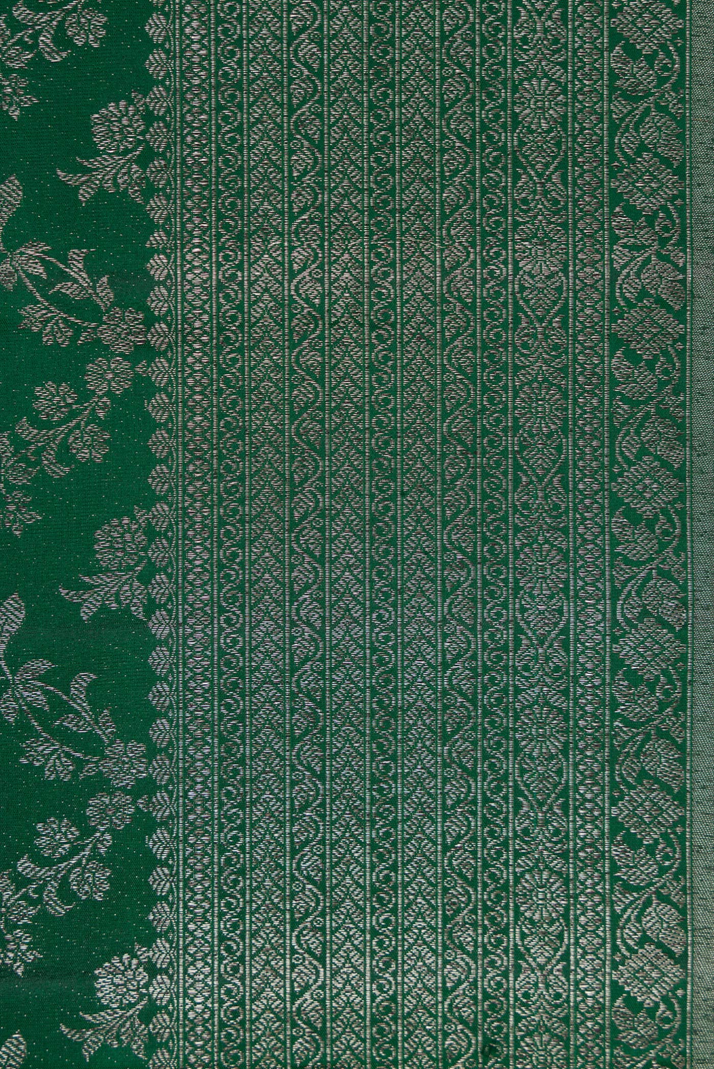 Bottle Green Kanjivaram Silk Saree - Image 3