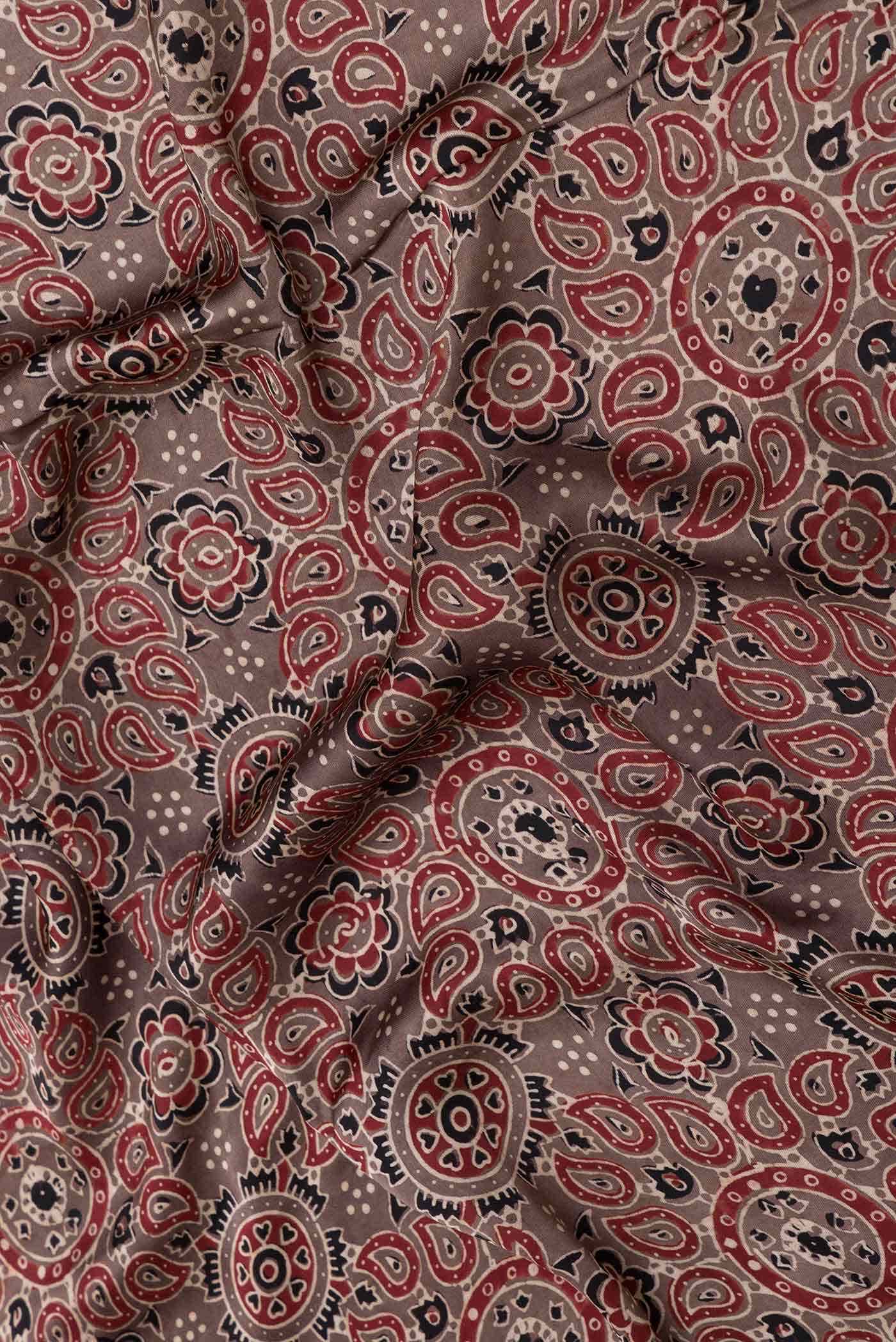 Brown Dual Tone Satin Crepe Saree - Image 2