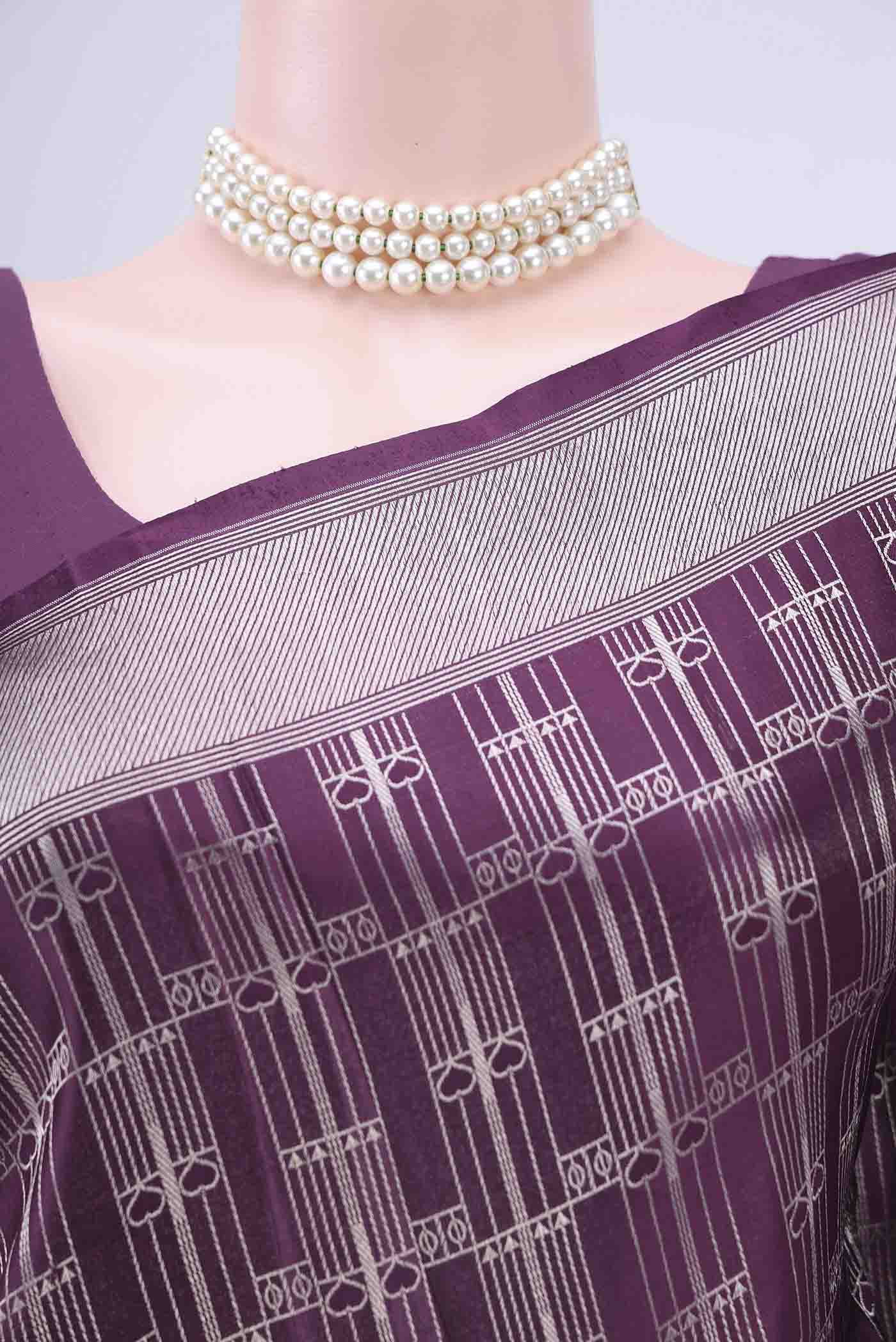 Burgundy Dual Tone Banarasi Silk Saree - Image 2