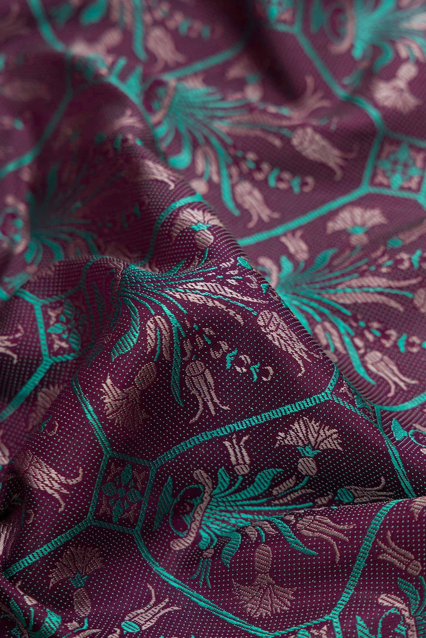Burgundy Dual Tone Kanchipuram Silk Saree - Image 3