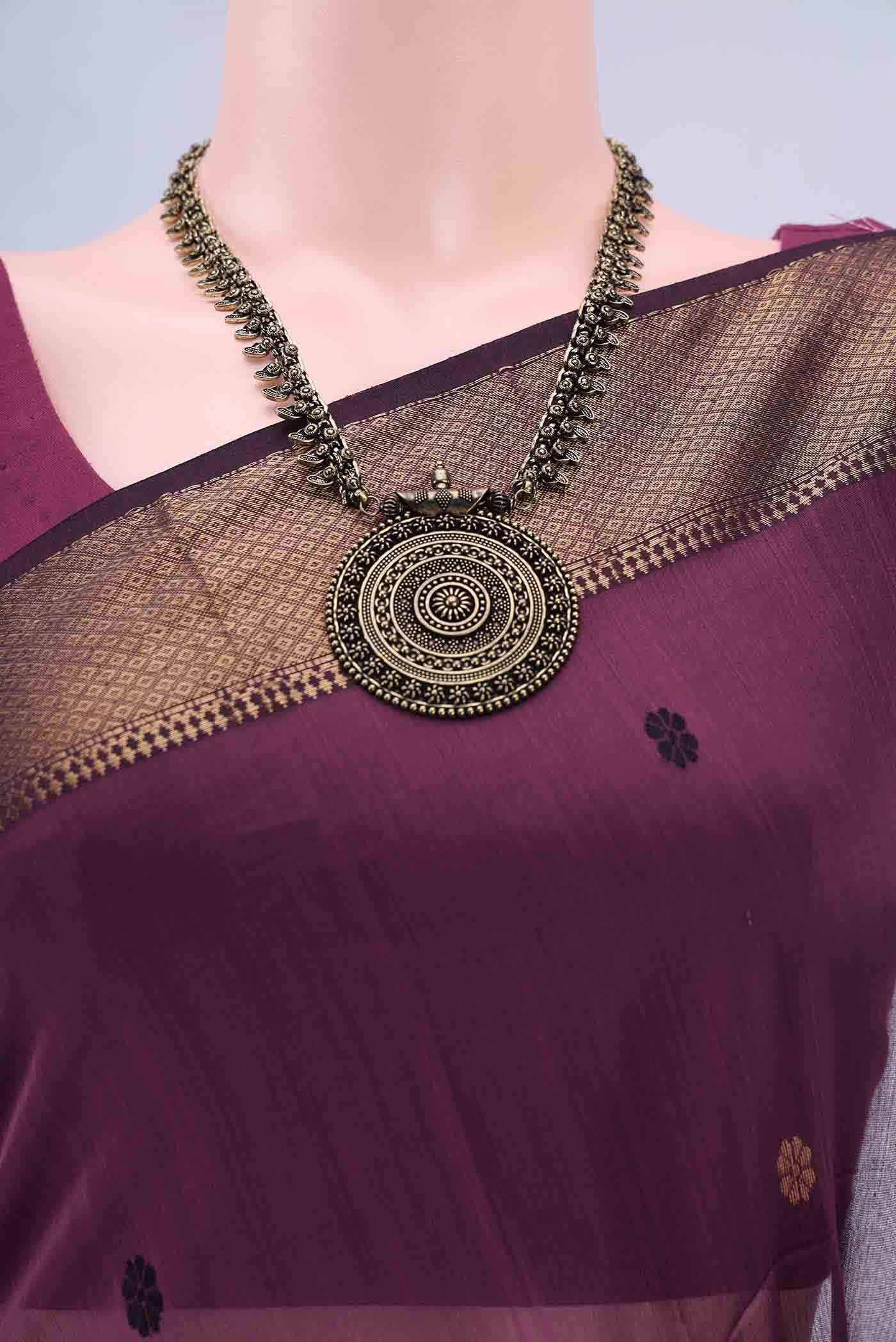 Burgundy Maheshwari Silk Saree - Image 3