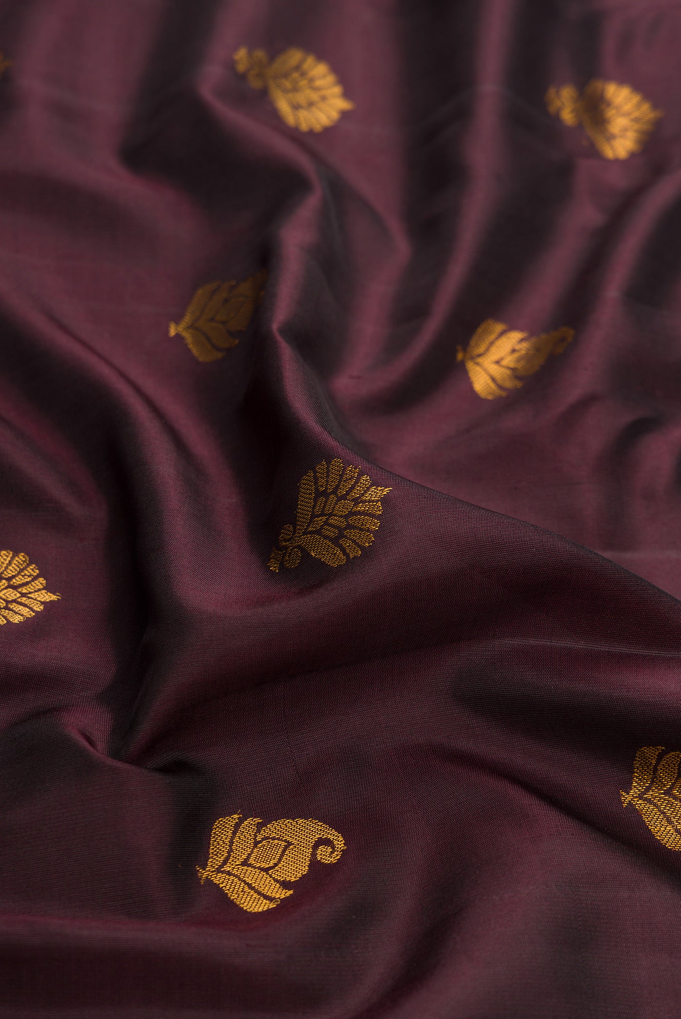 Coffee Brown Gadwal Silk Saree - Image 2