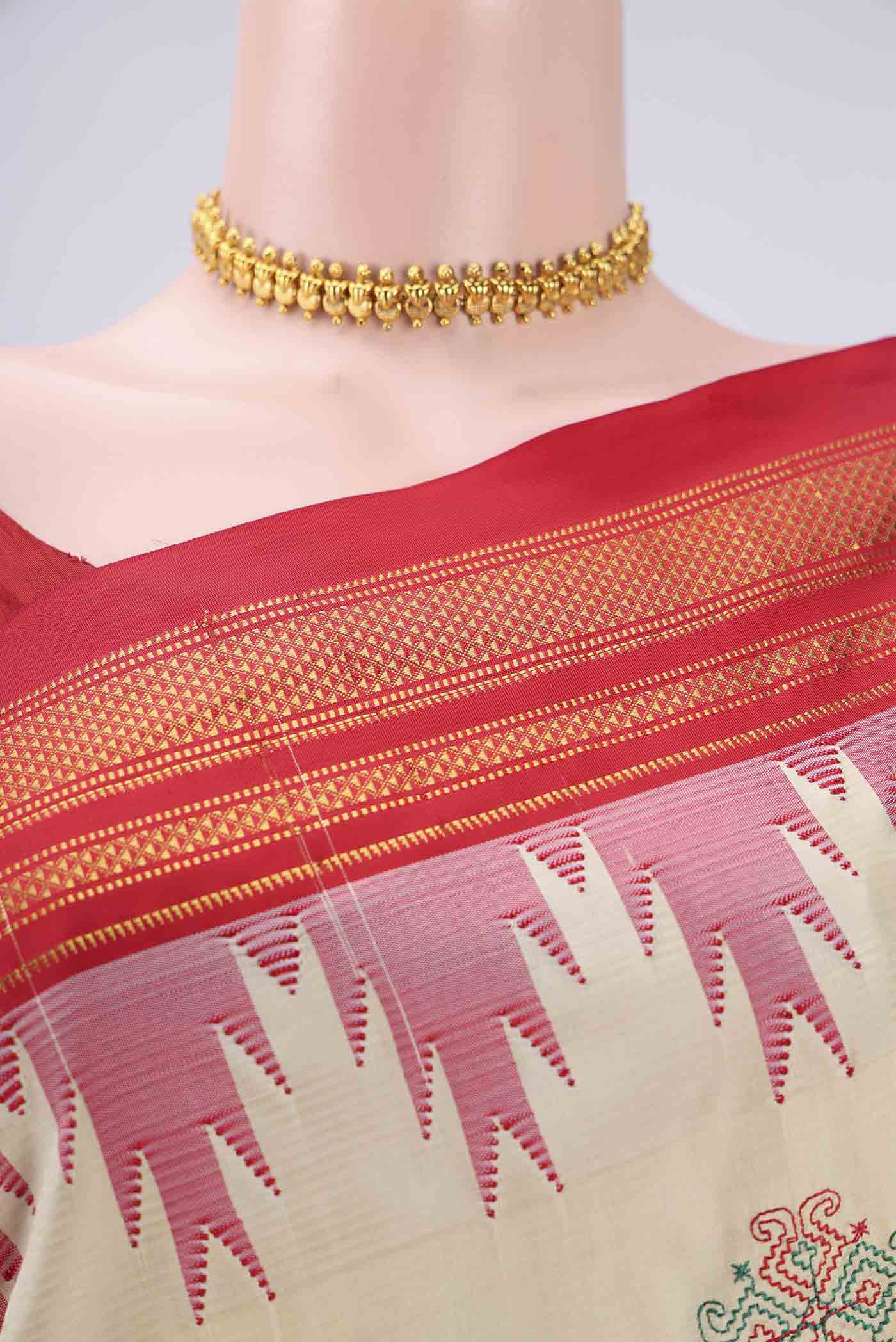 Cream Bangalore Silk Saree - Image 2