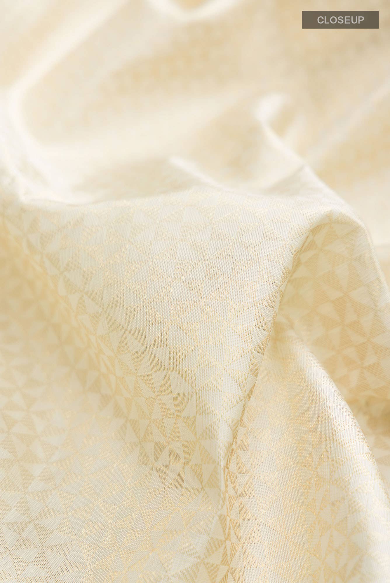 Cream Kanchipuram Silk Saree - Image 3