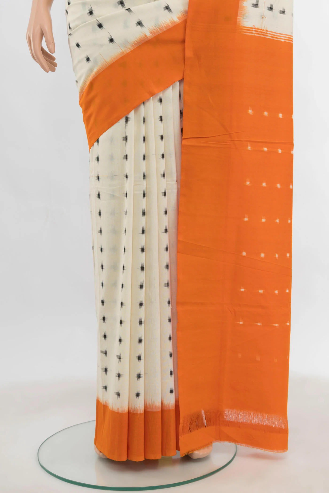 Off White Pochampally Cotton Saree - Image 3