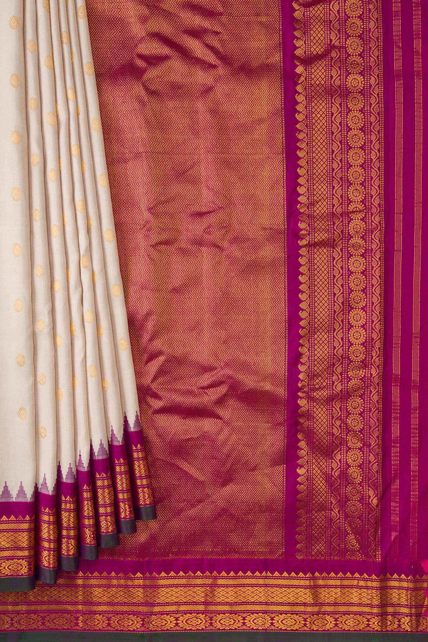 Beige Gadwal Silk Saree - Image 4