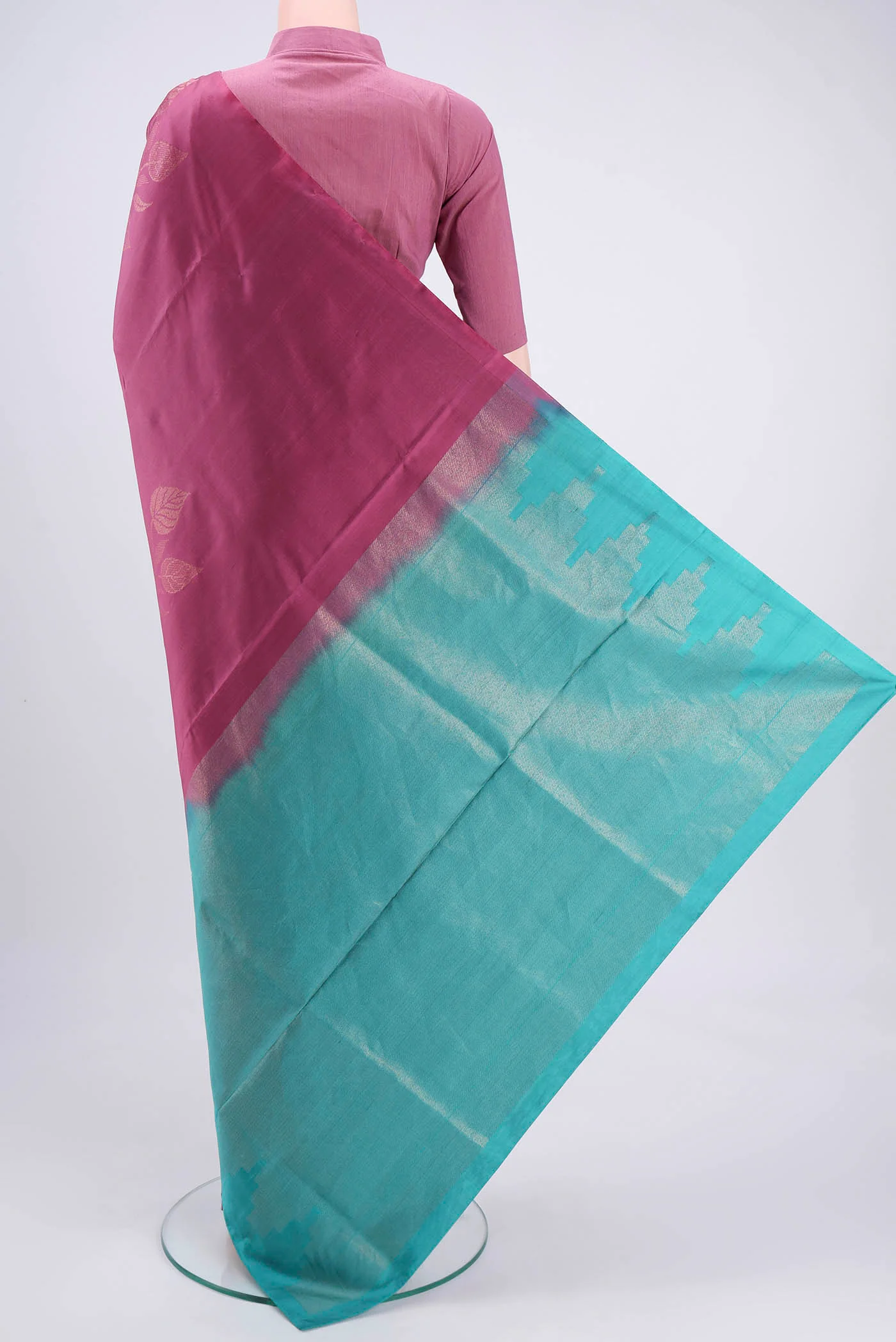 Light Magenta Soft Silk Saree - Image 3