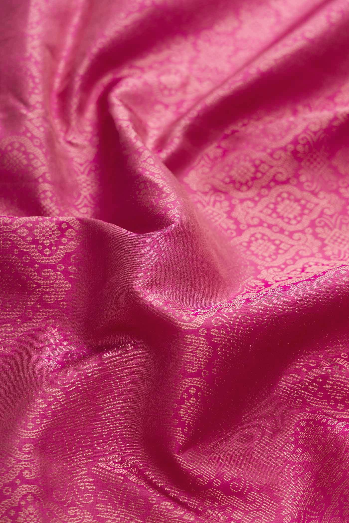 Magenta Soft Silk Saree - Image 2