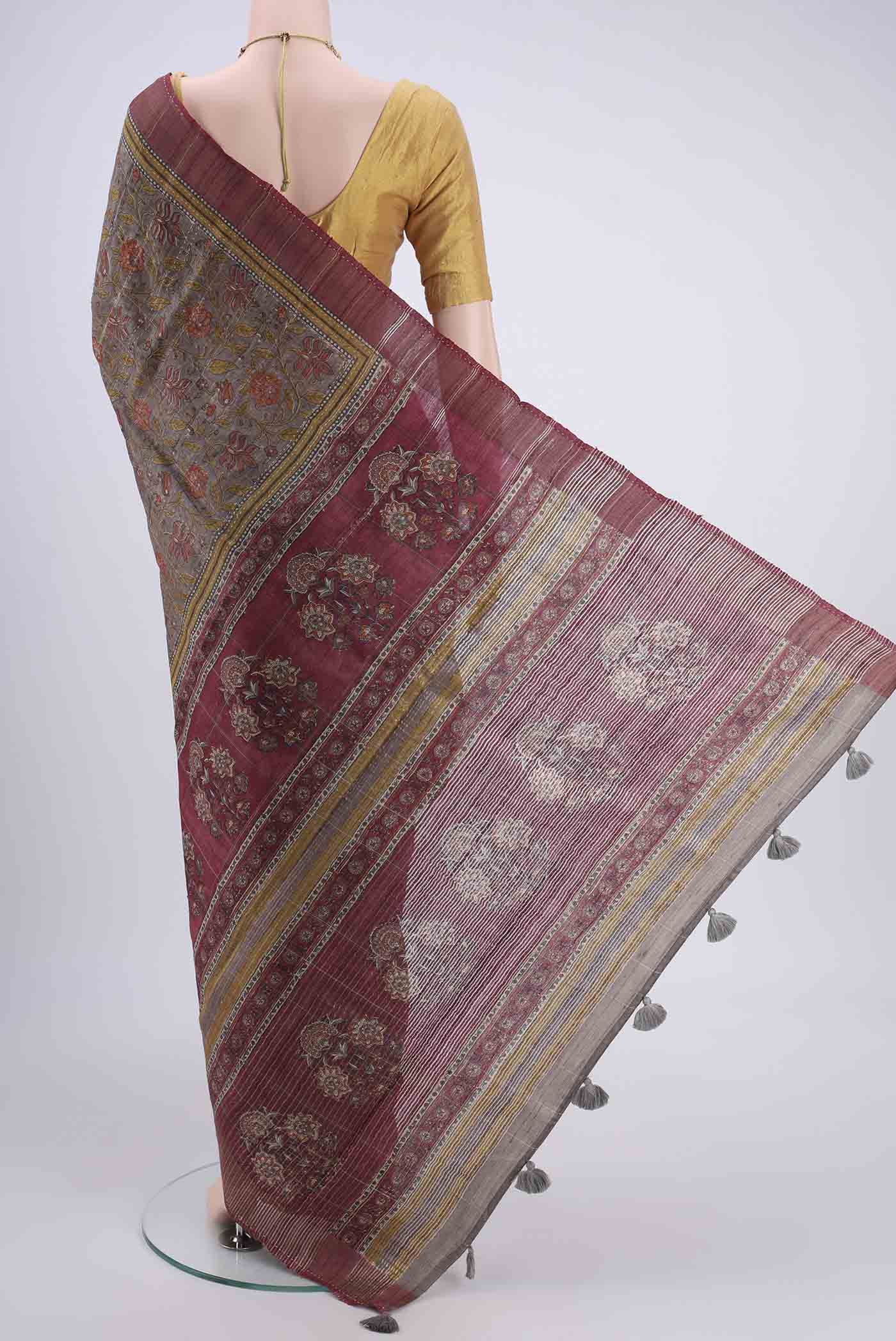 Davys Grey Tussar Silk Saree - Image 3