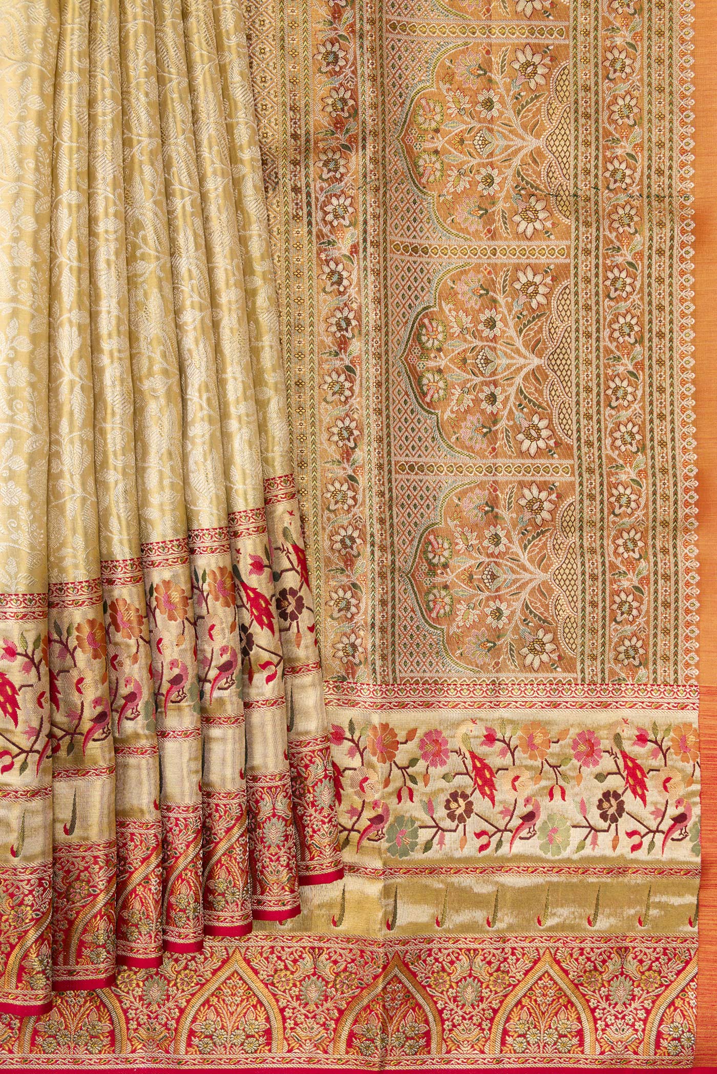 Gold Kanchipuram Tissue Silk Saree - Image 4