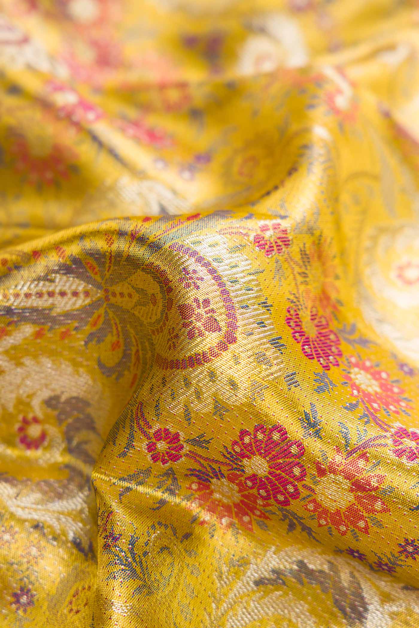 Gold Dual Tone Kanchipuram Tissue Silk Saree - Image 2