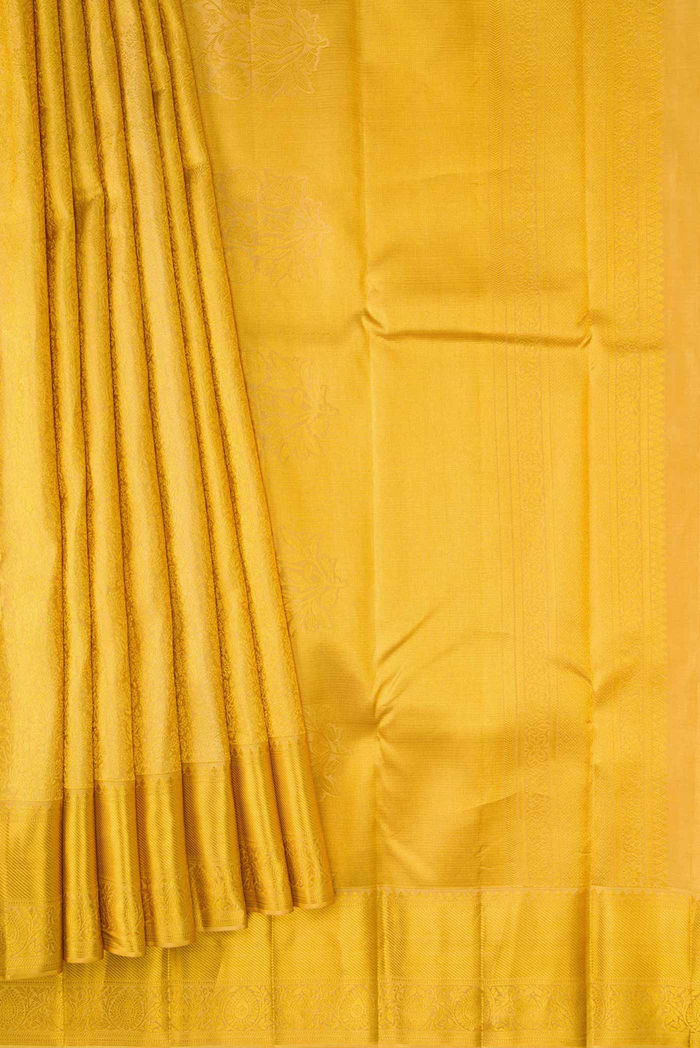 Gold with Yellow Color Kanjivaram Silk Saree - Image 4