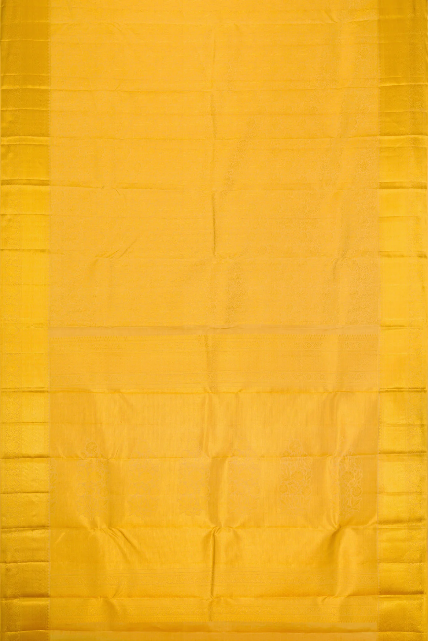 Gold with Yellow Color Kanjivaram Silk Saree - Image 6