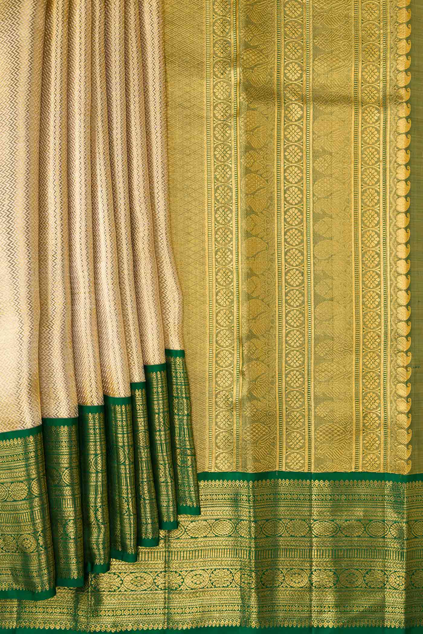 Gold Dual Tone Kanjivaram Tissue Silk Saree - Image 4