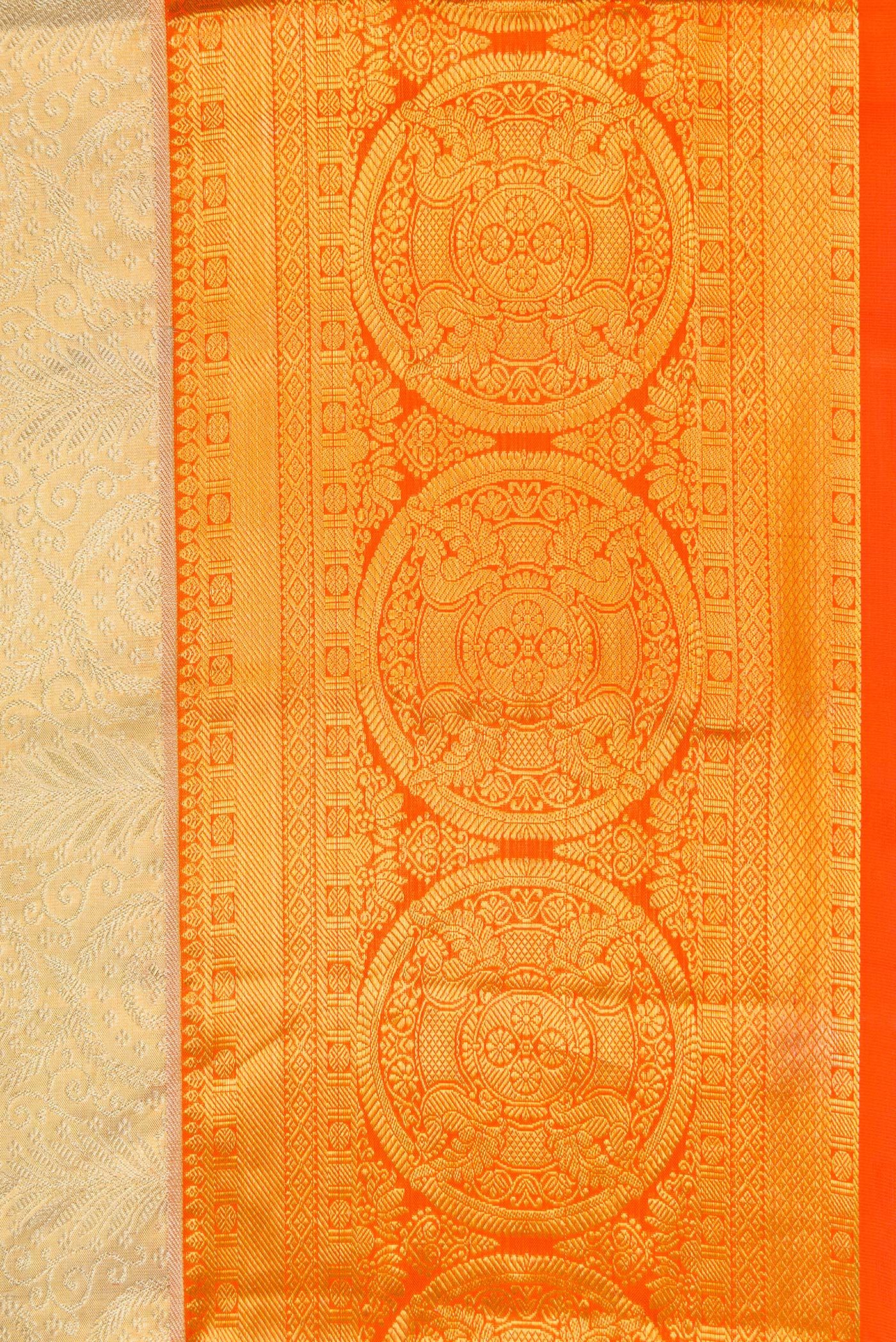 Gold Dual Tone Kanjivaram Tissue Silk Saree - Image 3