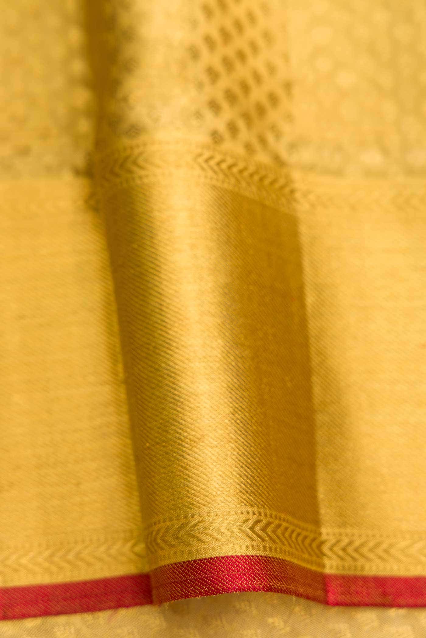 Pure Silk Pure Zari Gold Dual Tone Kanjivaram Tissue Saree - Image 6