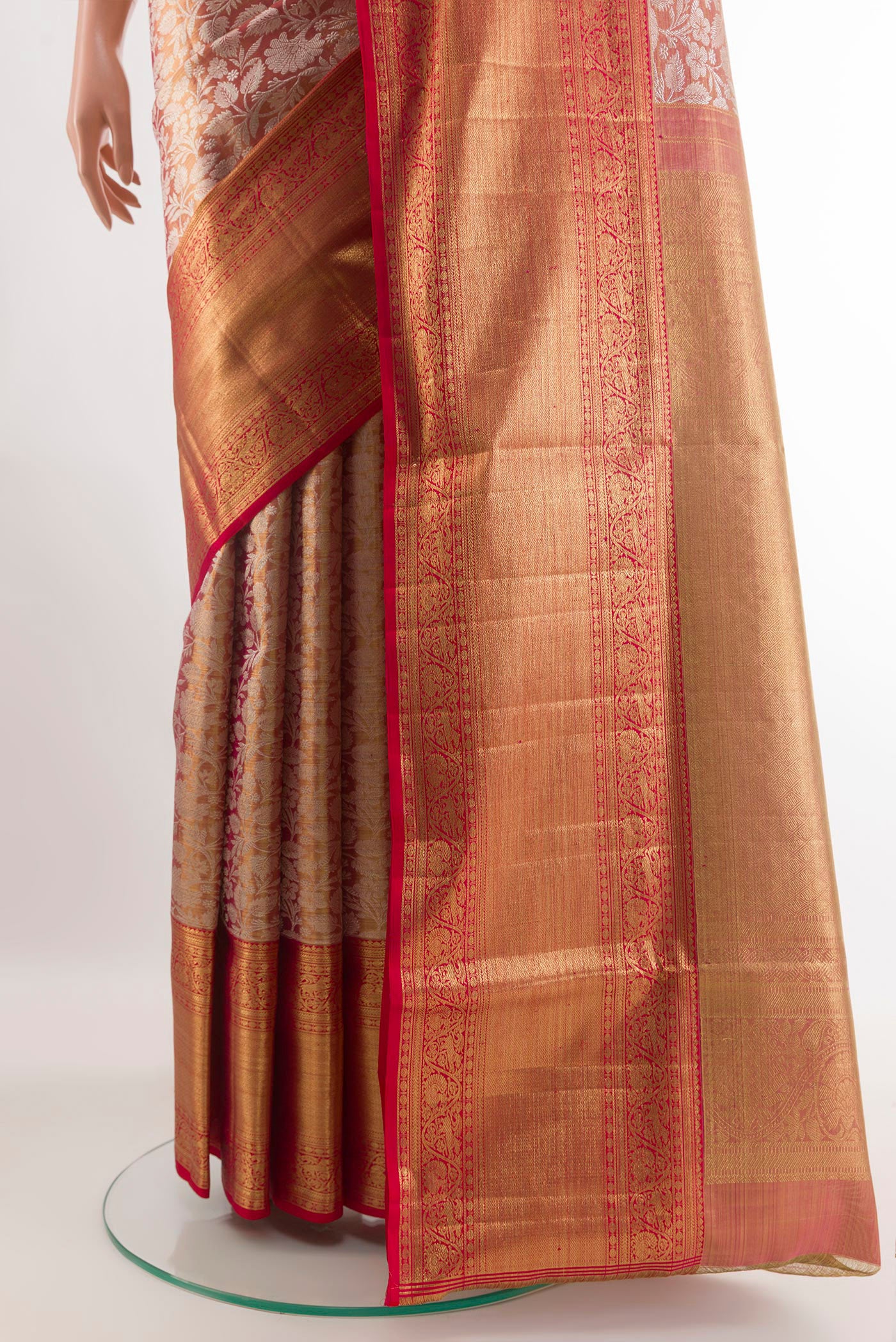 Golden Dual Tone Kanjivaram Tissue Silk Saree - Image 3