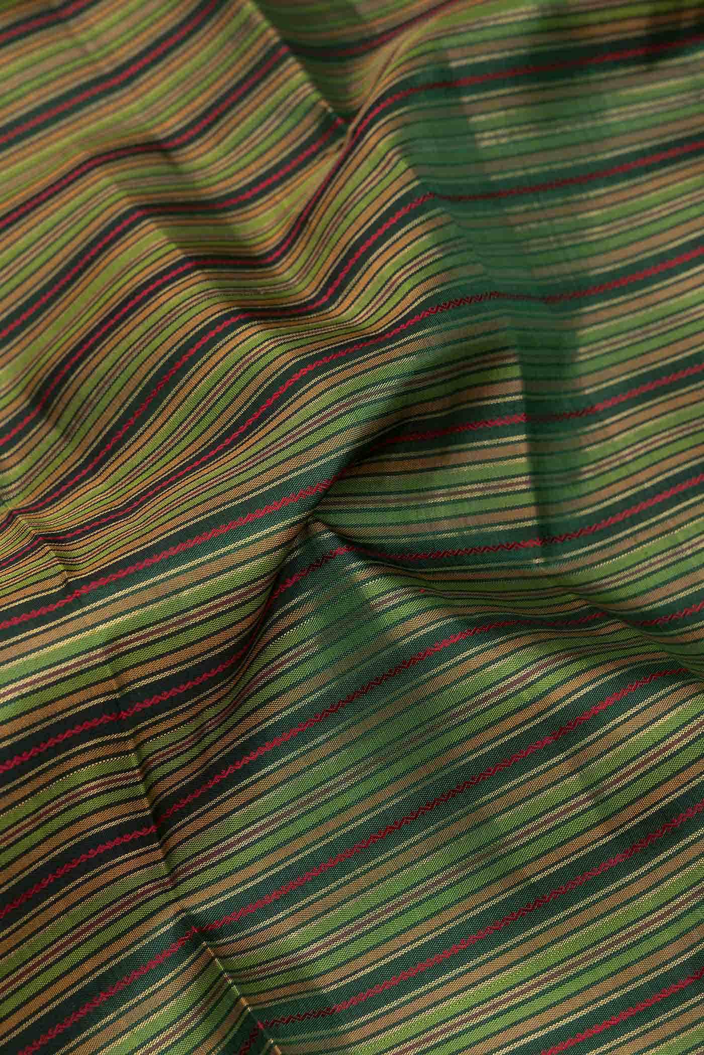 Green and Mustard Dual Tone Kanjivaram Silk Saree - Image 3
