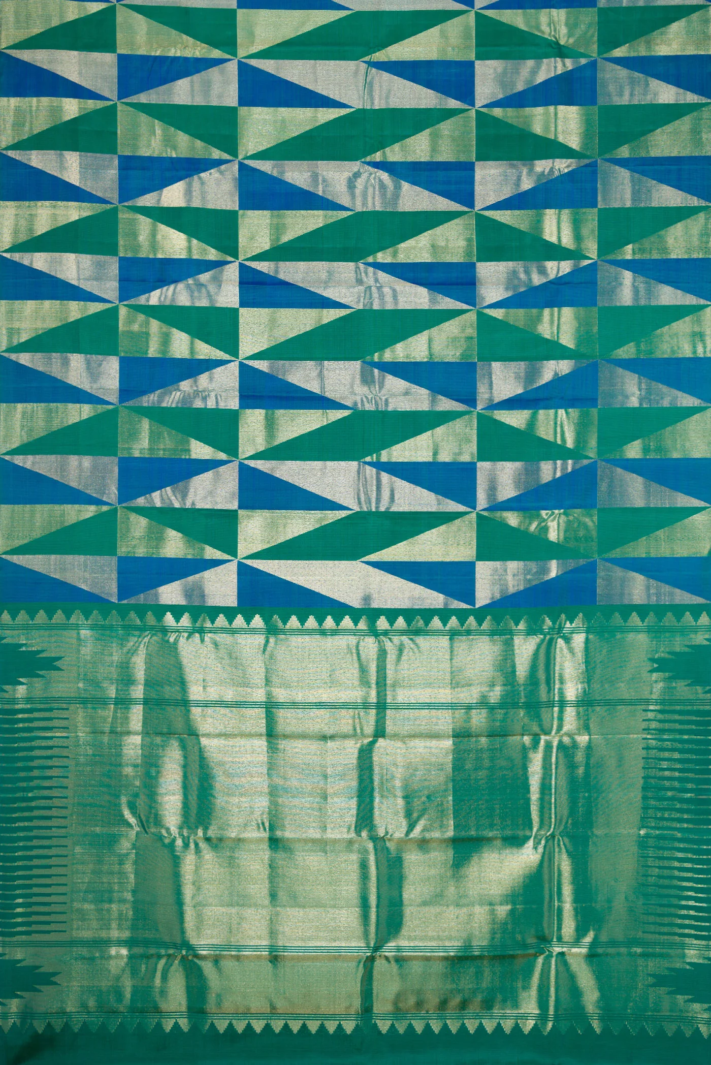 Green and Peacock Blue Color Kanchipuram Silk Saree - Image 5
