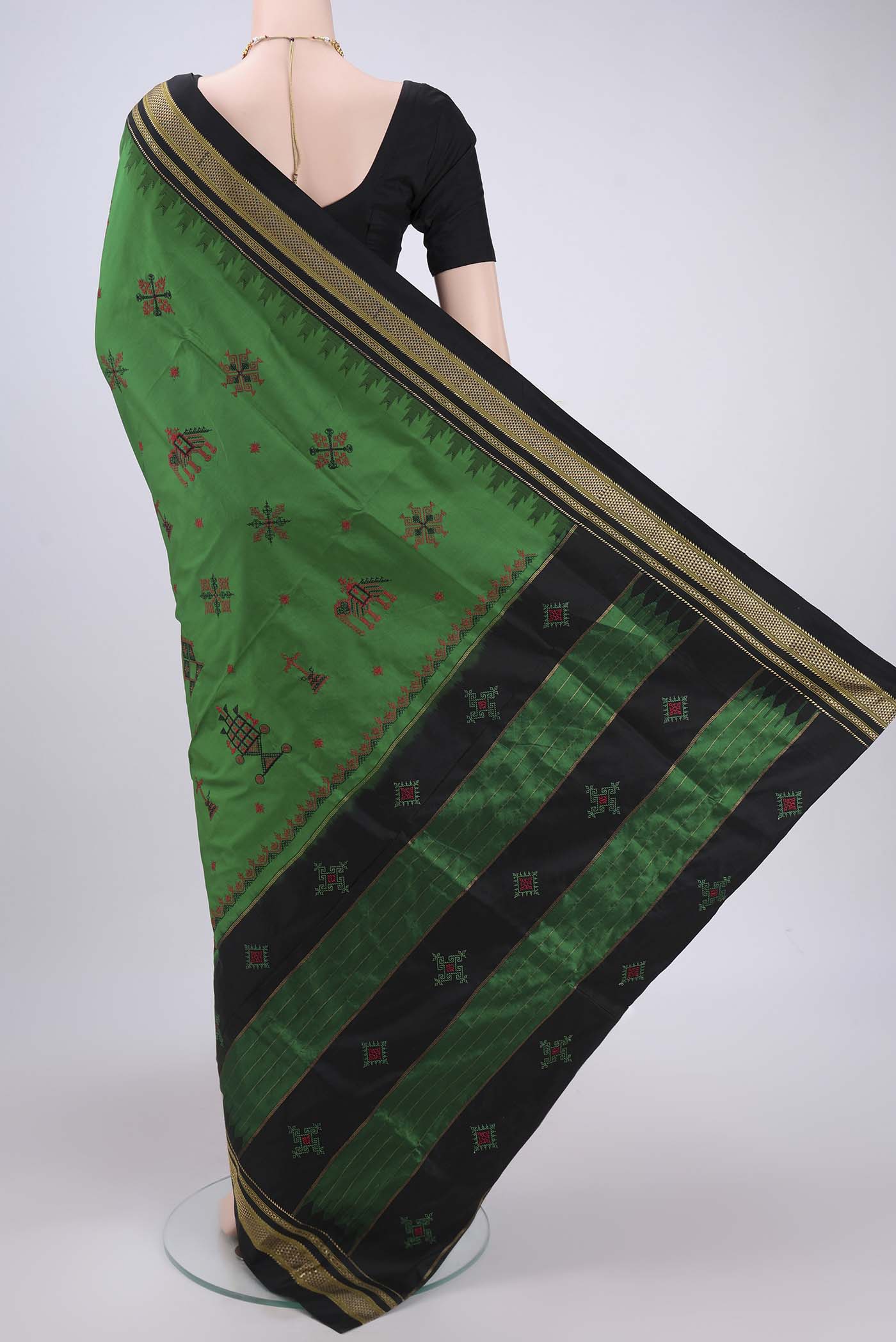 Green Bangalore Silk Saree - Image 3