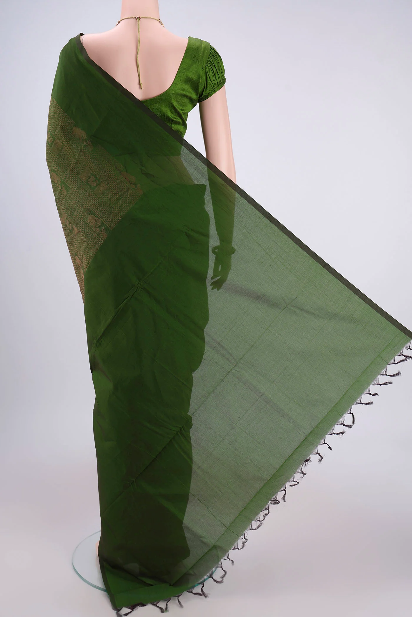 Green Blended Poly Cotton Saree - Image 3