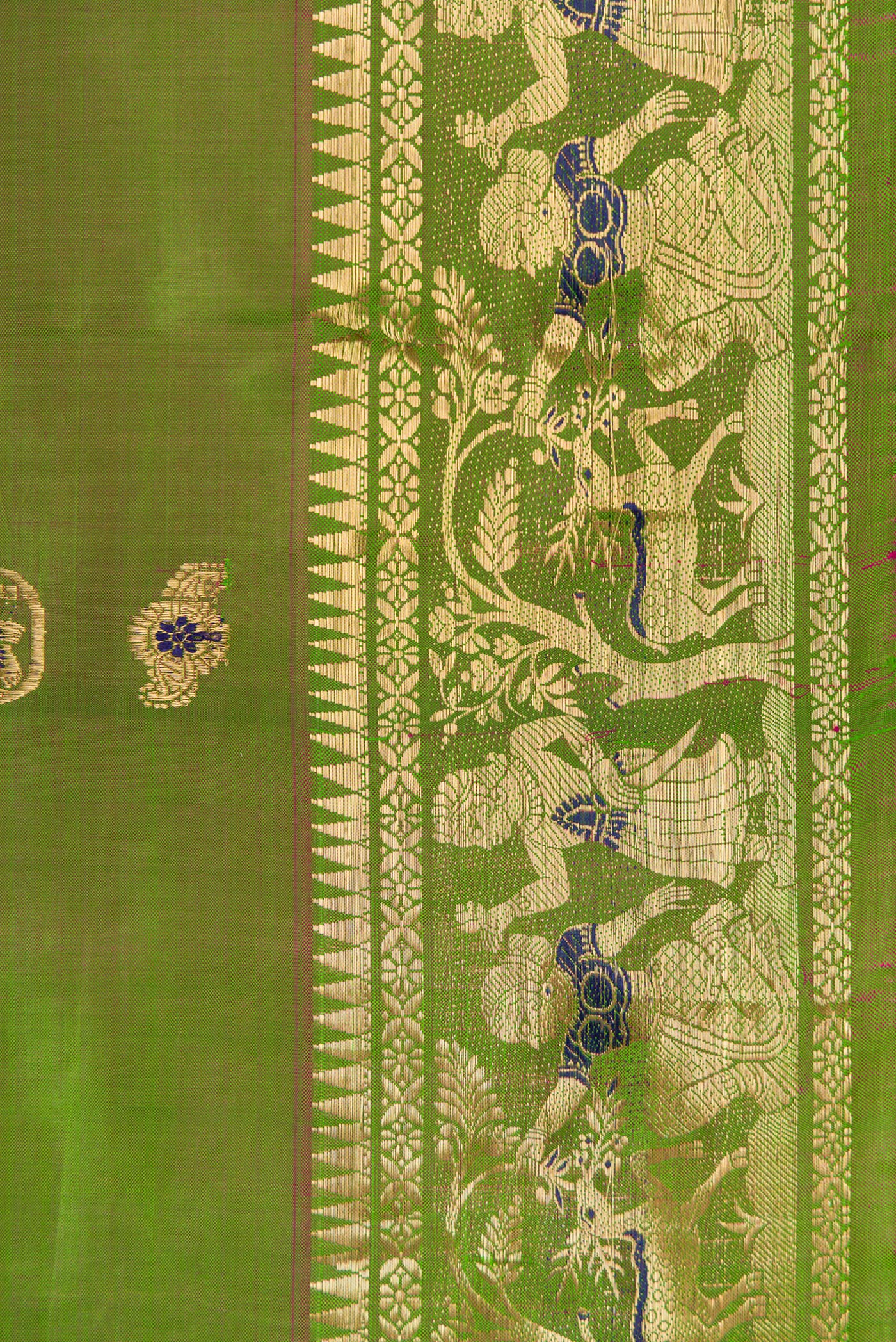 Green Baluchari Silk Saree - Image 3