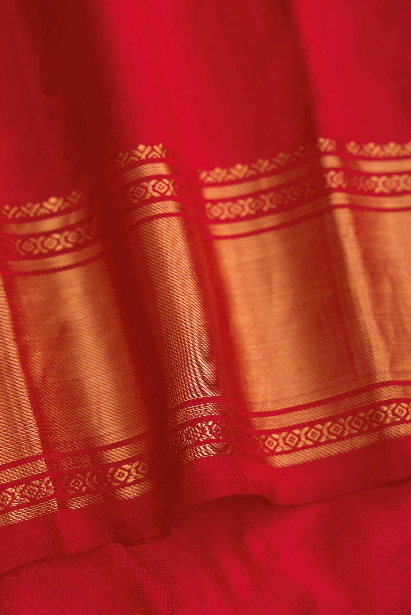Green Dual Tone Double Ikat Saree - Image 6