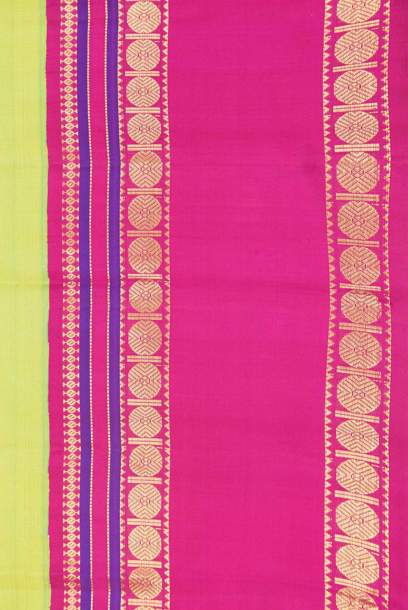 Green Dual Tone Kanjivaram Saree - Image 3