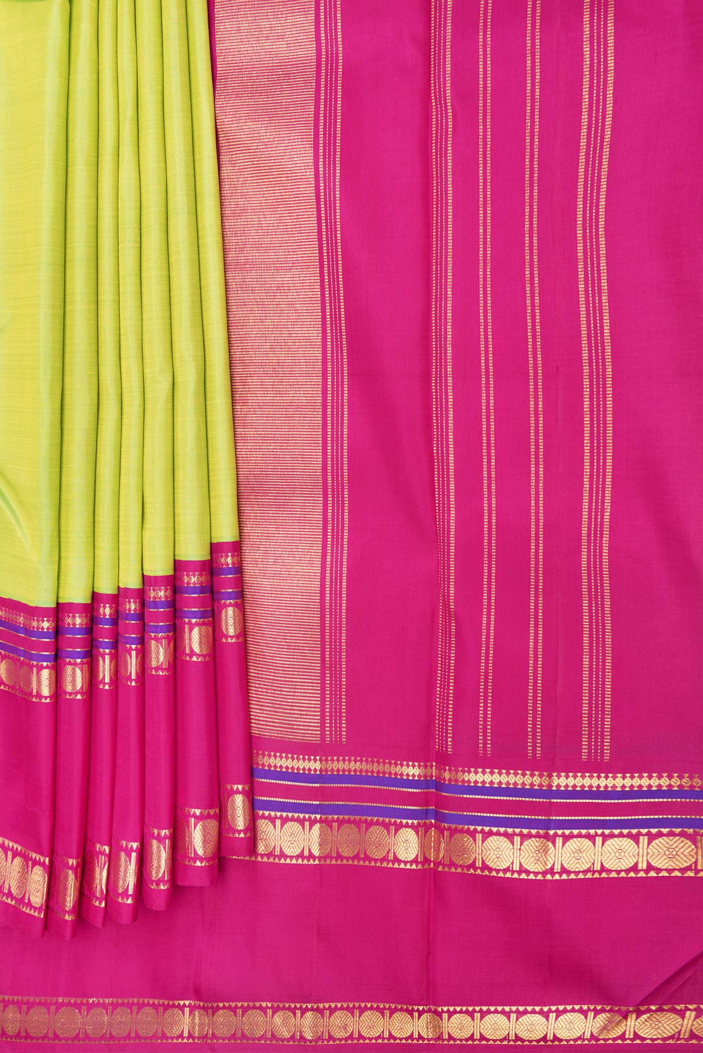 Green Dual Tone Kanjivaram Saree - Image 4