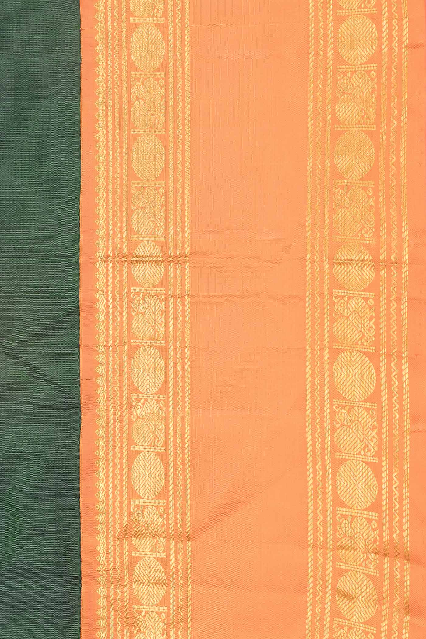 Green Dual Tone Kanjivaram Saree - Image 3