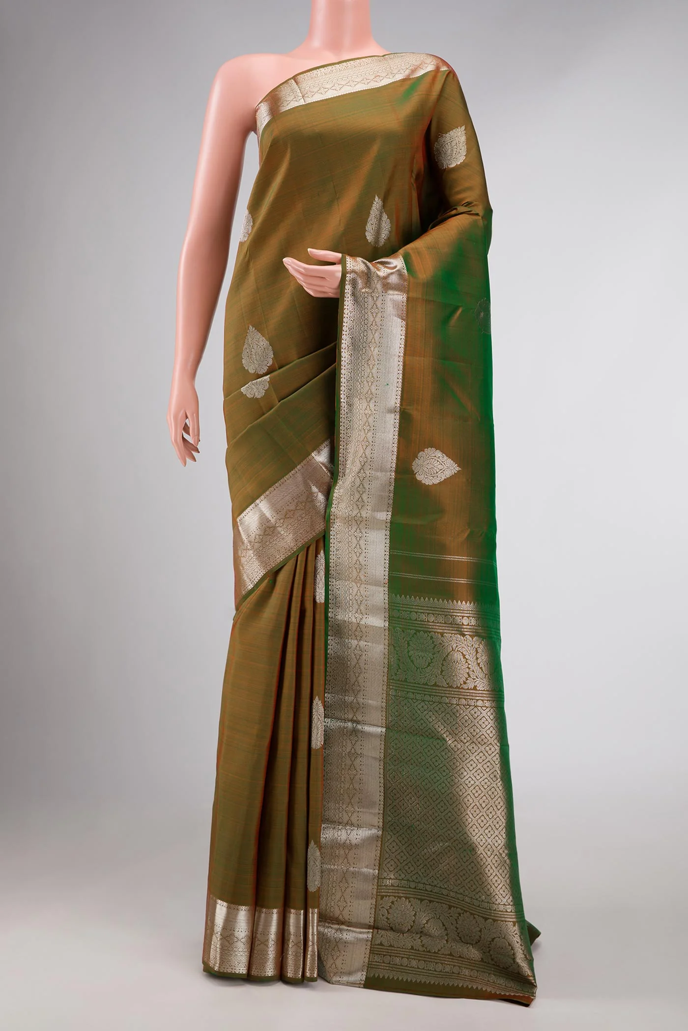 Green Dual Tone Kanjivaram Silk Saree