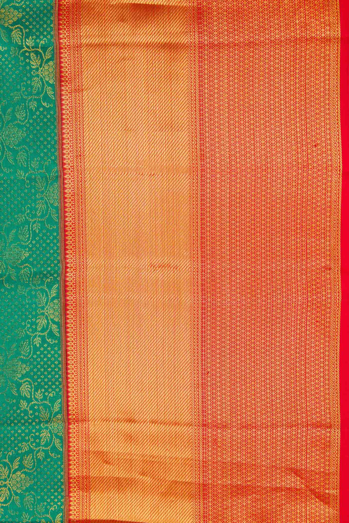 Green Dual Tone Kanchipuram Silk Saree - Image 3