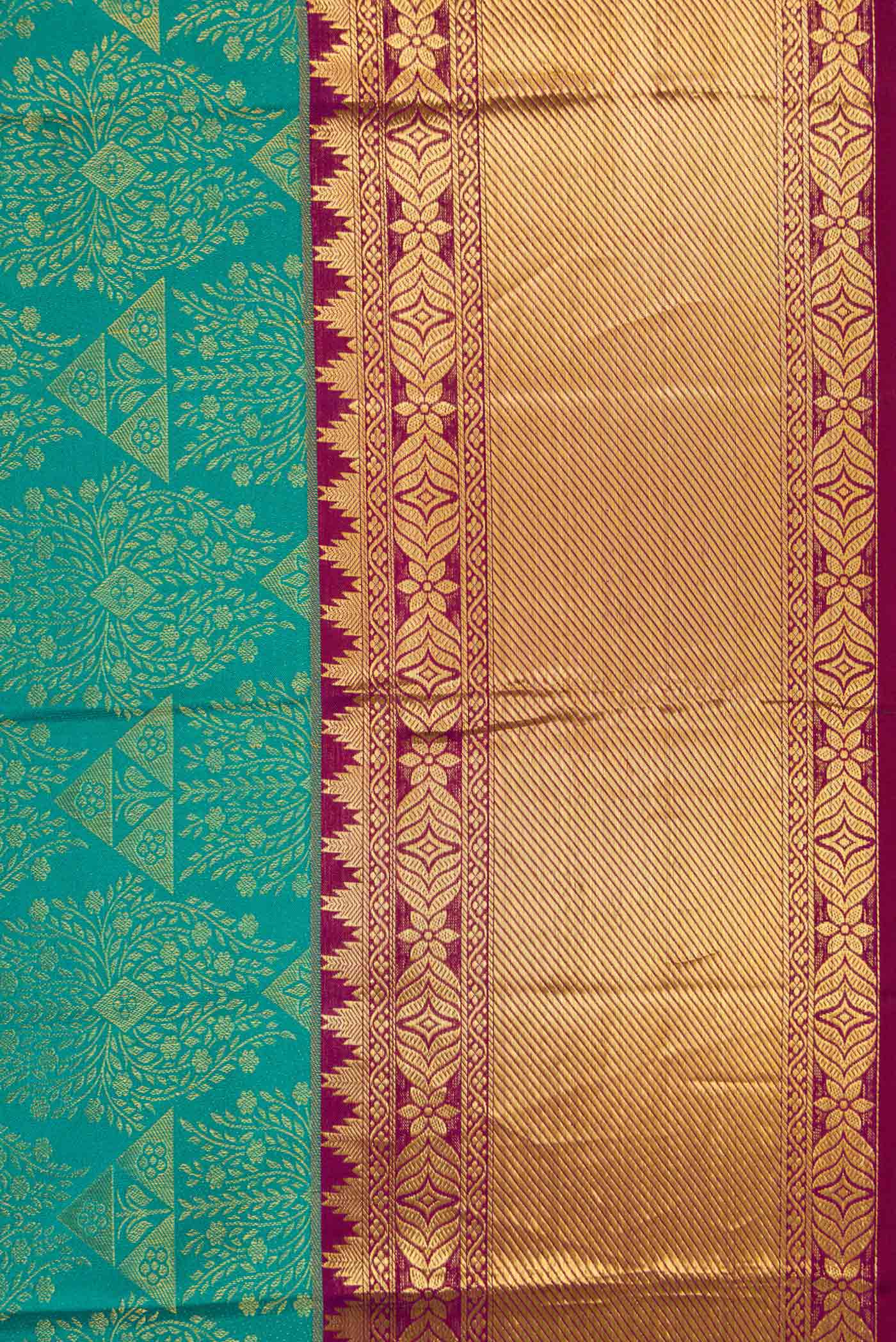 Green Dual Tone Kanchipuram Silk Saree - Image 3