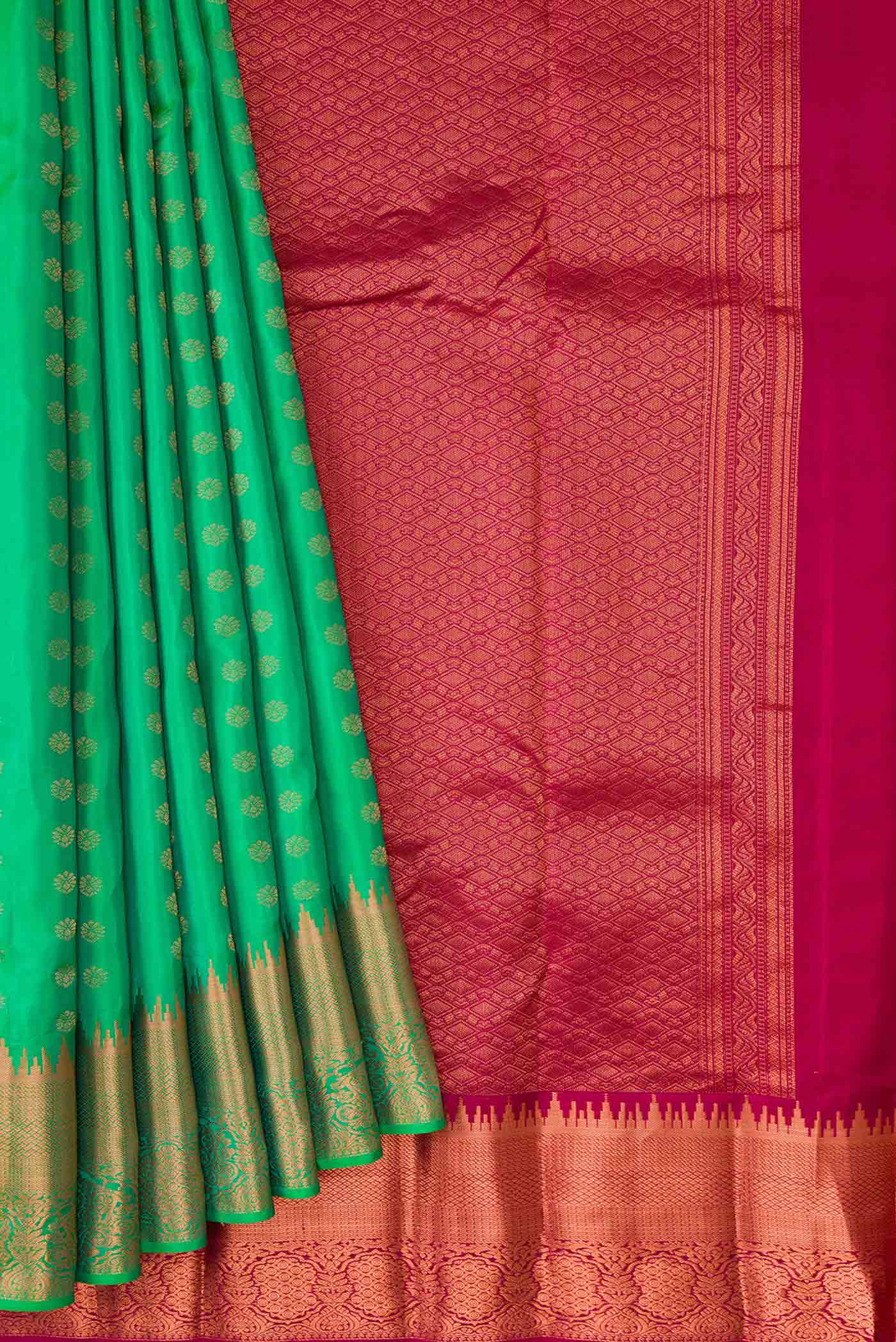 Green Dual Tone Kanchipuram Silk Saree - Image 4