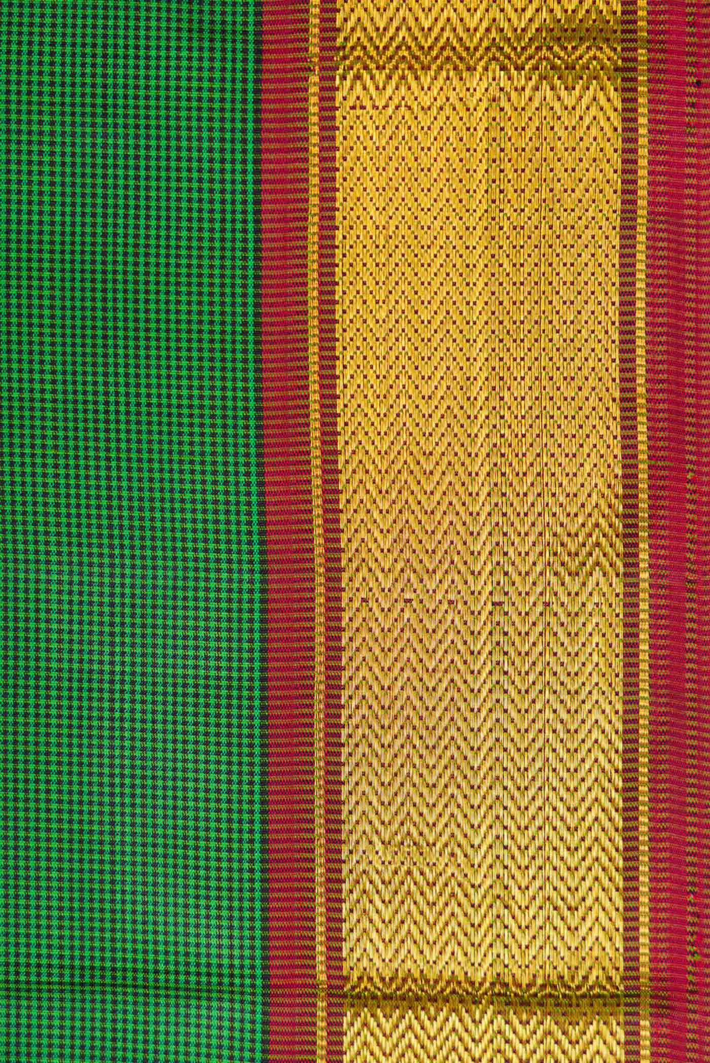 Green Dual Tone Kanchipuram Silk Saree - Image 3