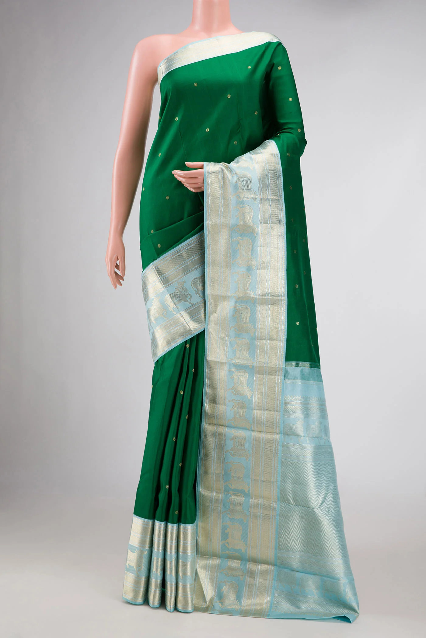 Green Dual Tone Kanchipuram Silk Saree - Image 2