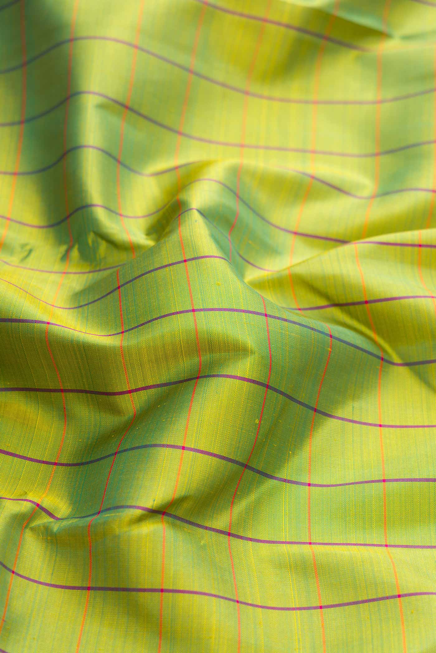 Green Dual Tone Kanchipuram Silk Saree - Image 2