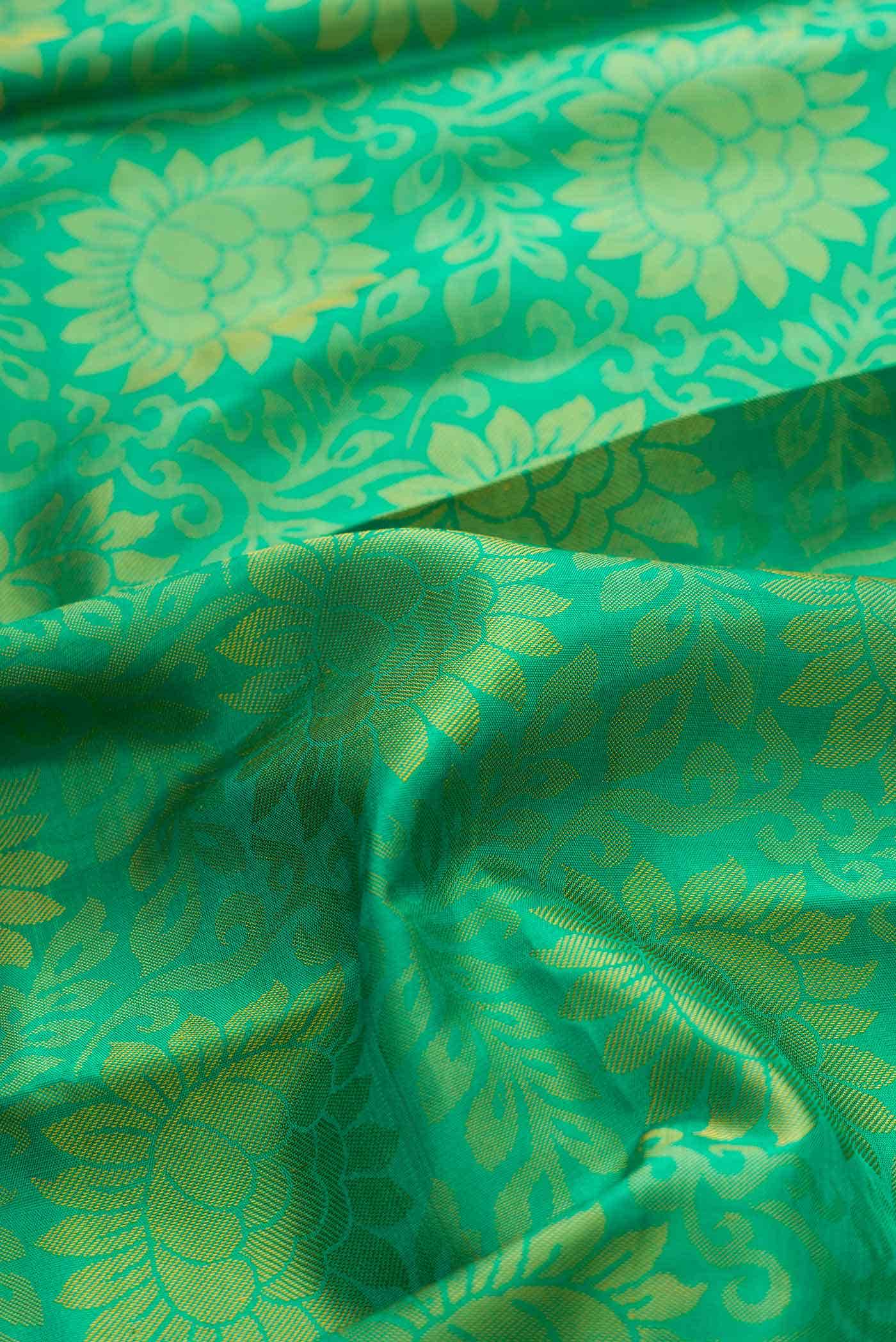 Pure Silk Pure Zari Green Dual Tone Kanchipuram Saree - Image 3