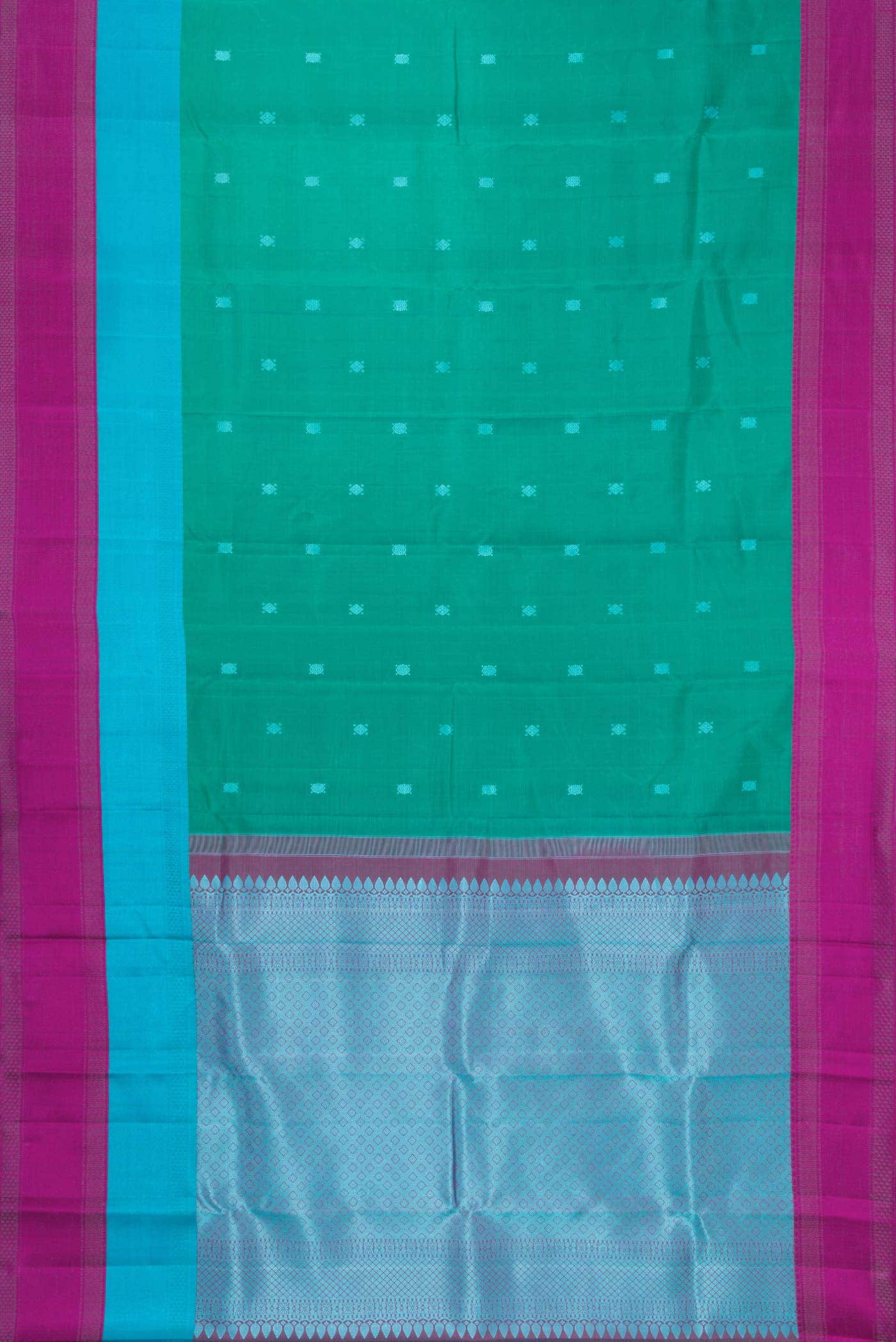 Green Dual Tone Kanchipuram Silk Saree - Image 4