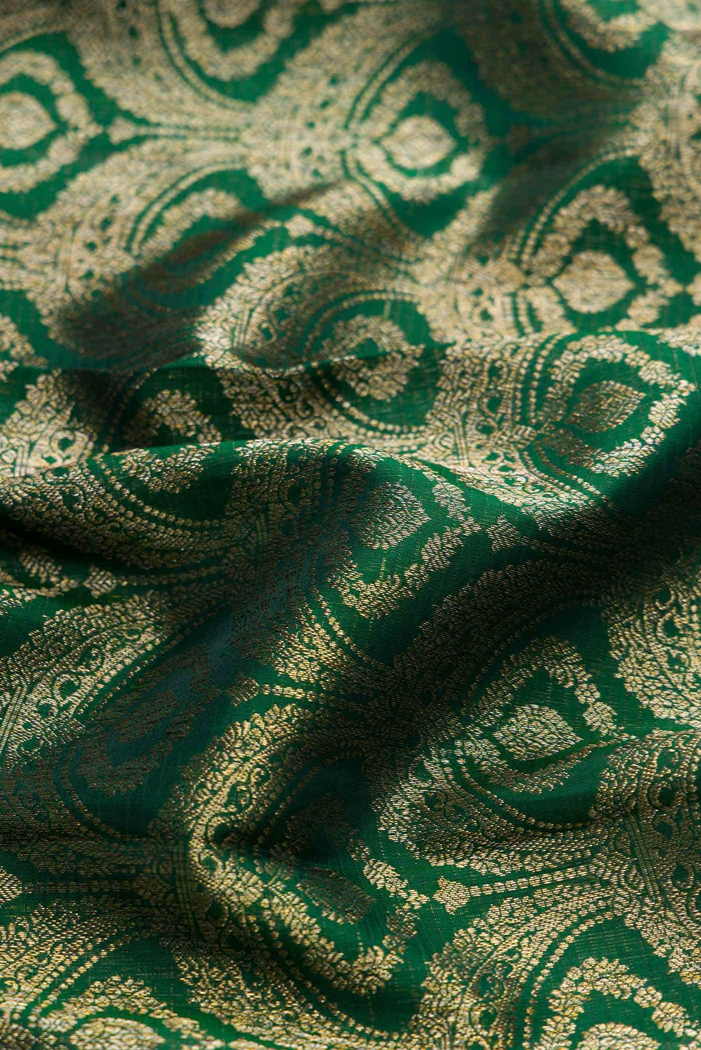 Green Dual Tone Kanchipuram Silk Saree - Image 3