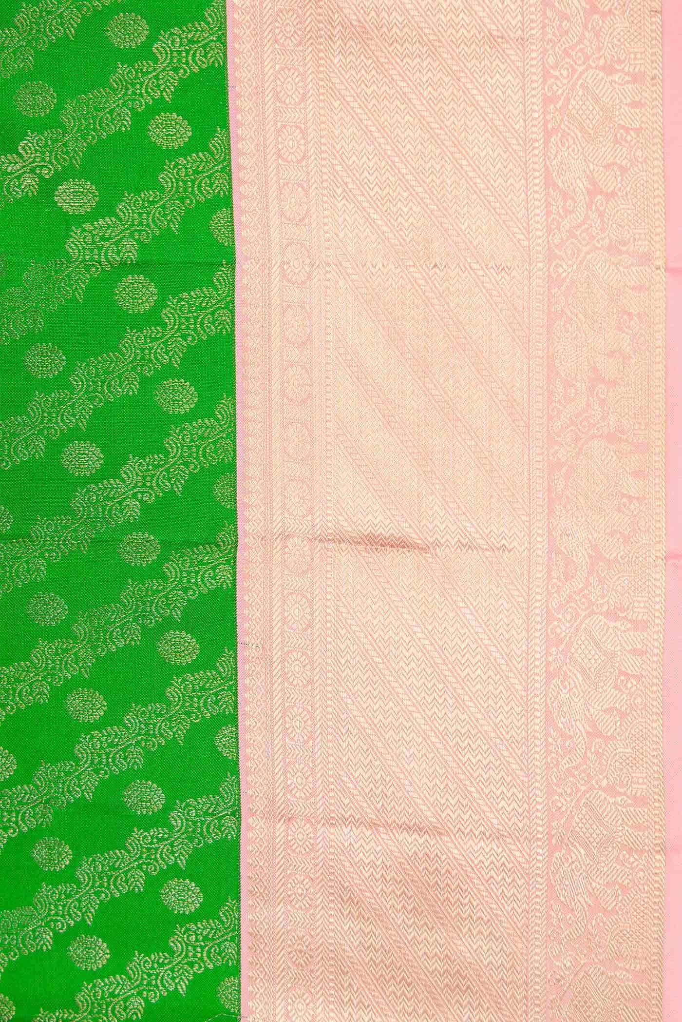 Green Dual Tone Kanjivaram Silk Saree - Image 5