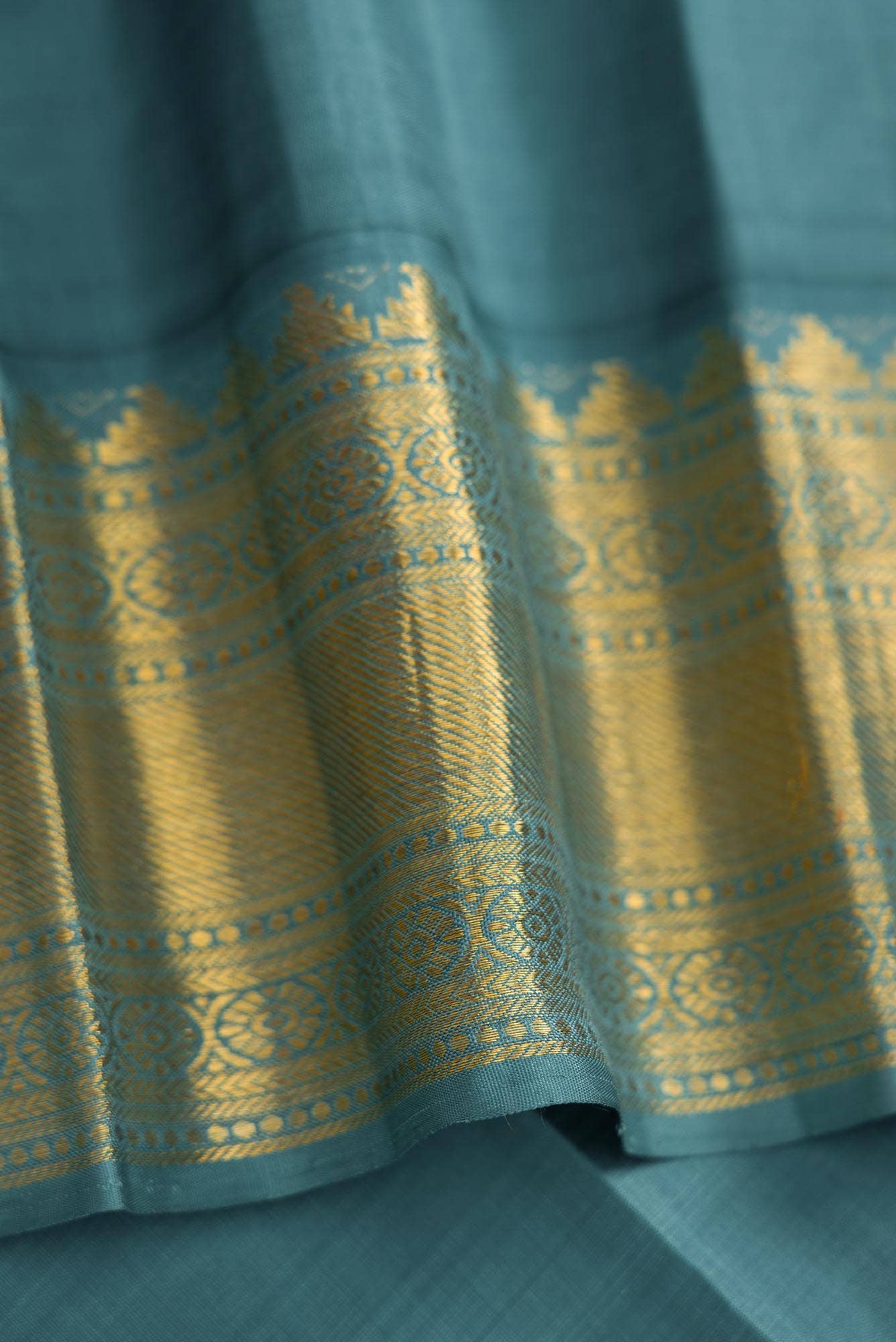 Bottle Green Kanchipuram Silk Saree - Image 6