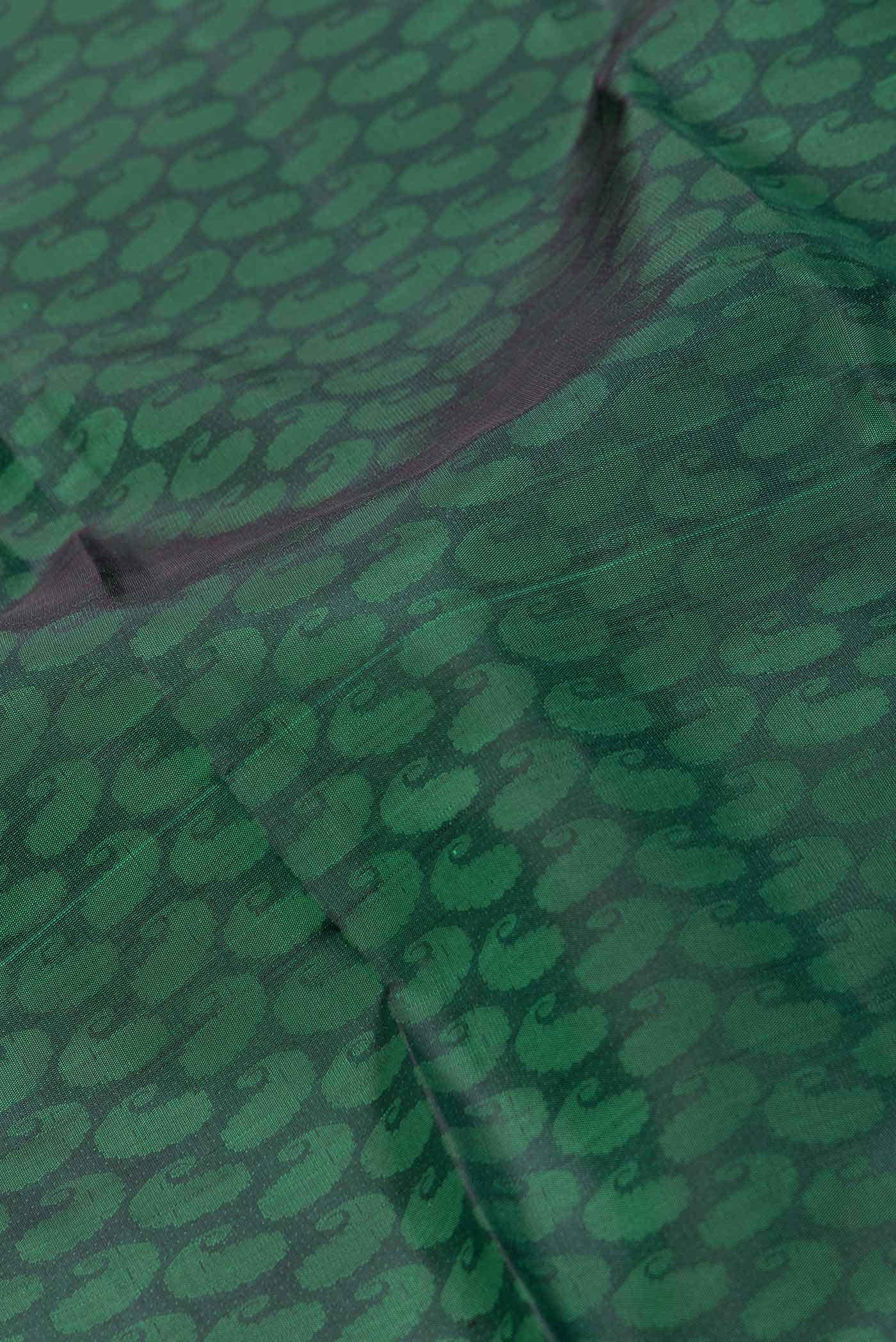 Pure Silk Pure Zari Green Dual Tone Kanchipuram Saree - Image 3