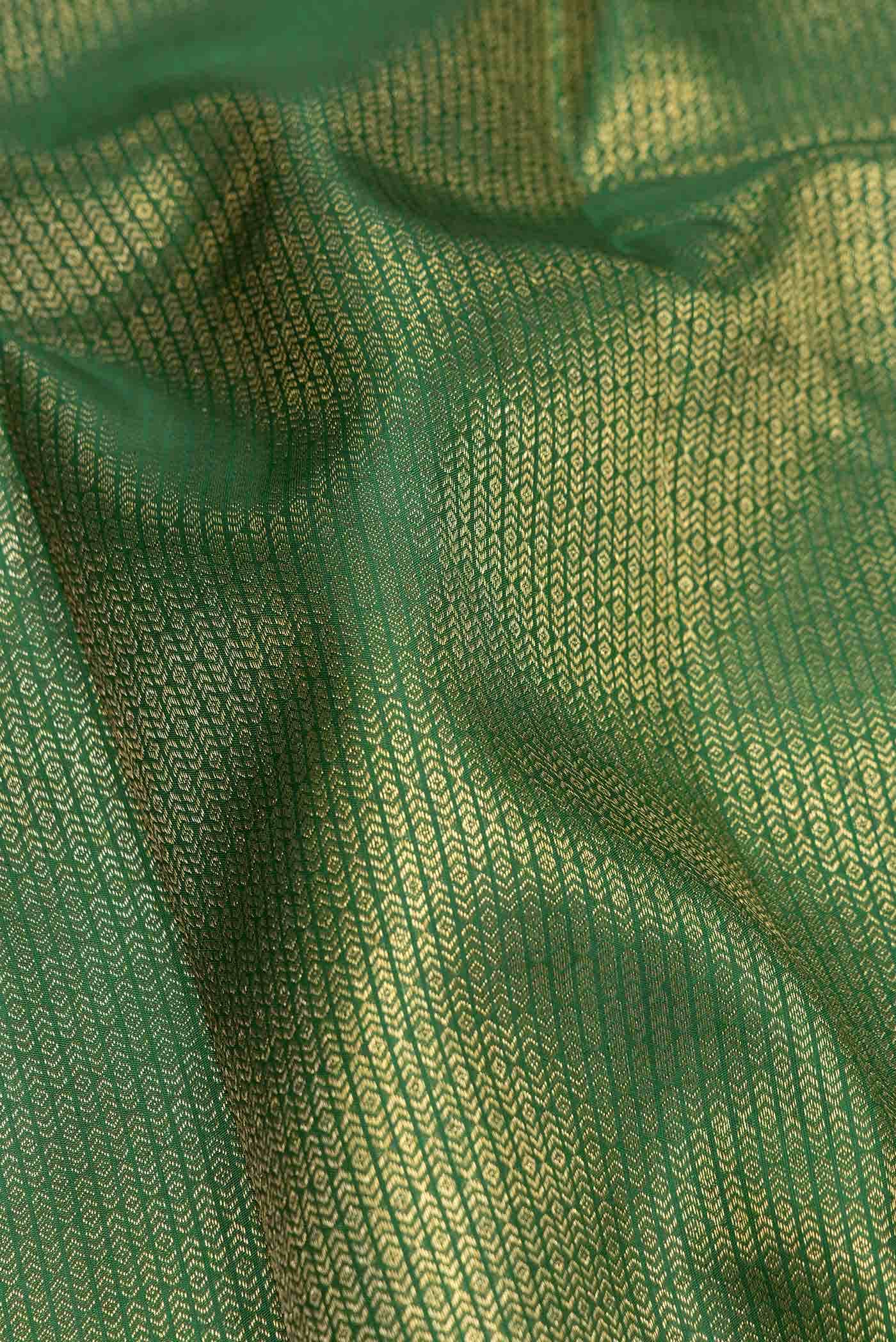 Green Dual Tone Kanchipuram Silk Saree - Image 3