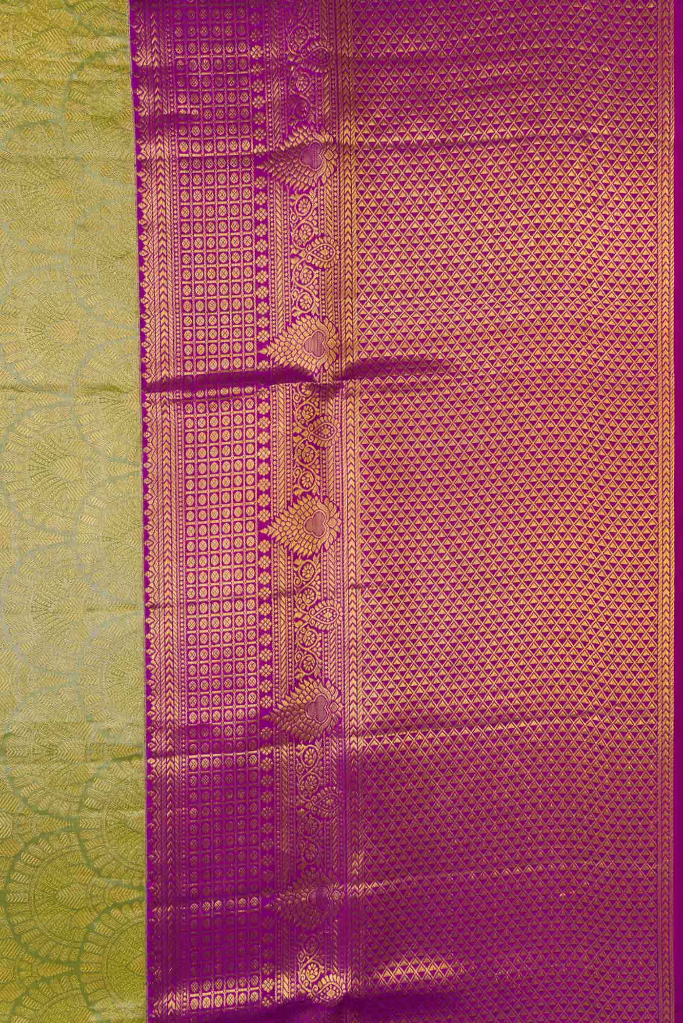 Green Dual Tone Kanchipuram Tissue Silk Saree - Image 3