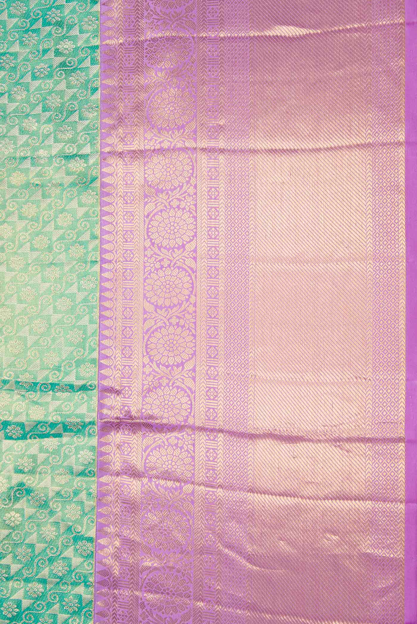 Green Dual Tone Kanchipuram Tissue Silk Saree - Image 3