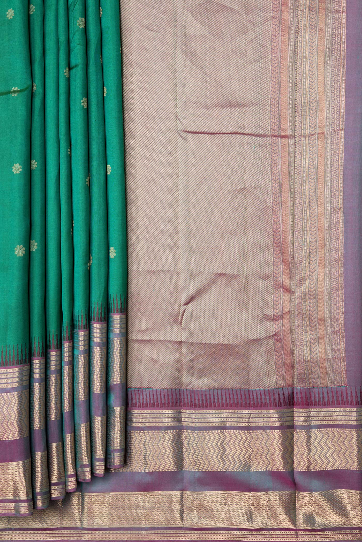 Green Kanjivaram Silk Saree - Image 4