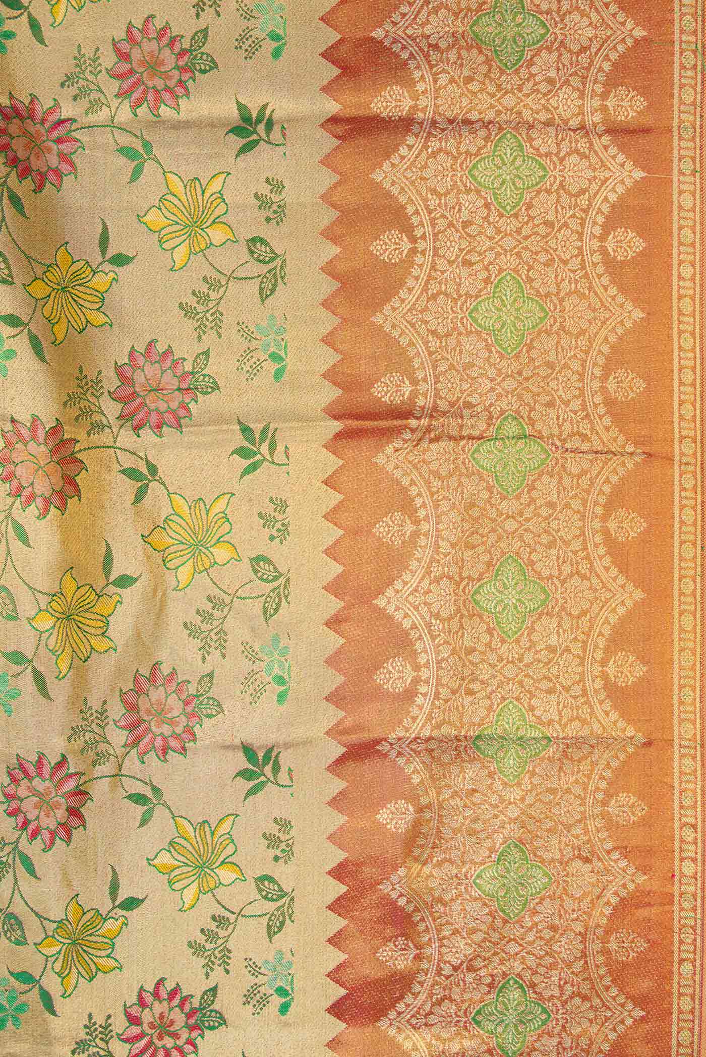 Green Dual Tone Kanjivaram Tissue Silk Saree - Image 4