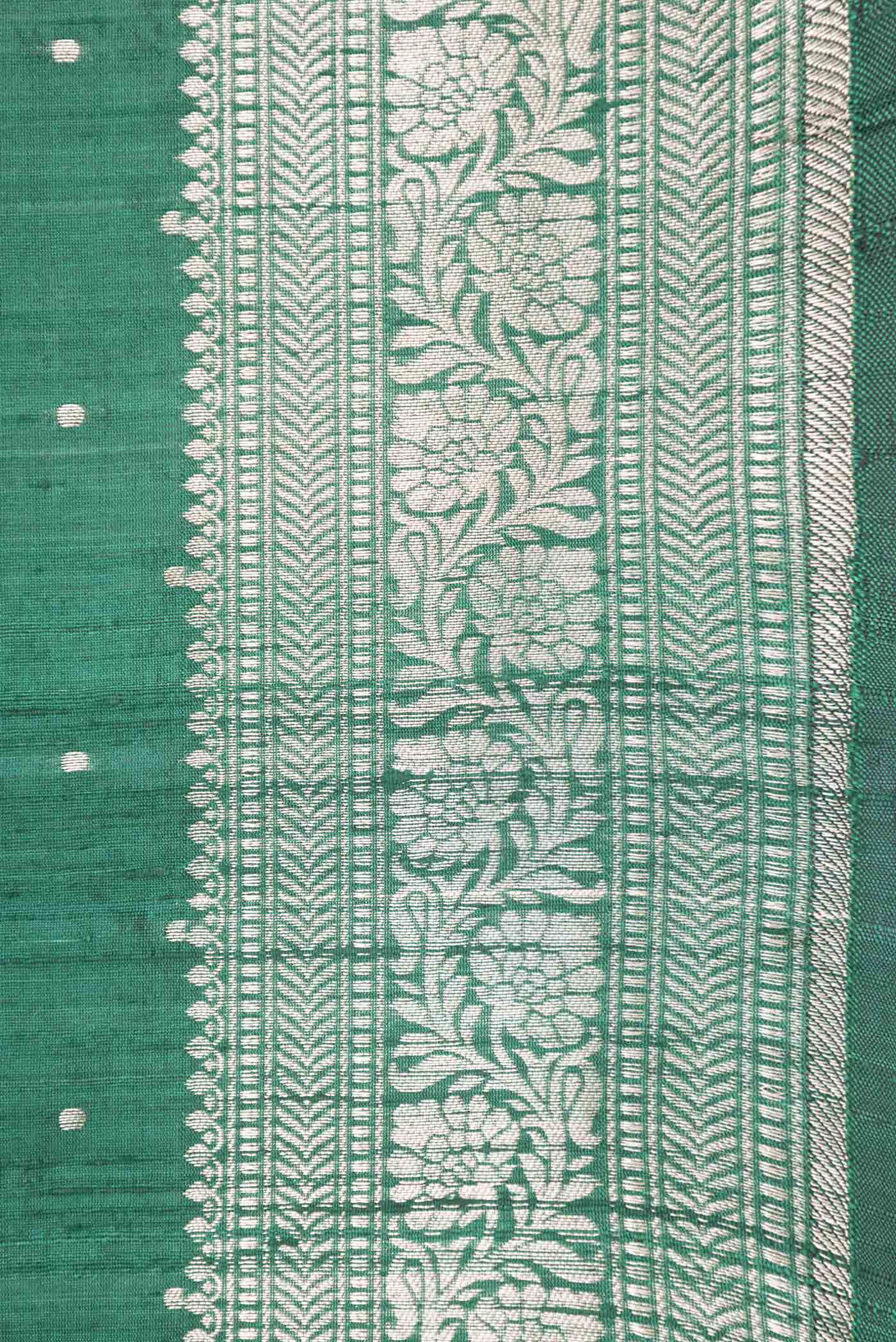 Green Dual Tone Raw Silk Saree - Image 3