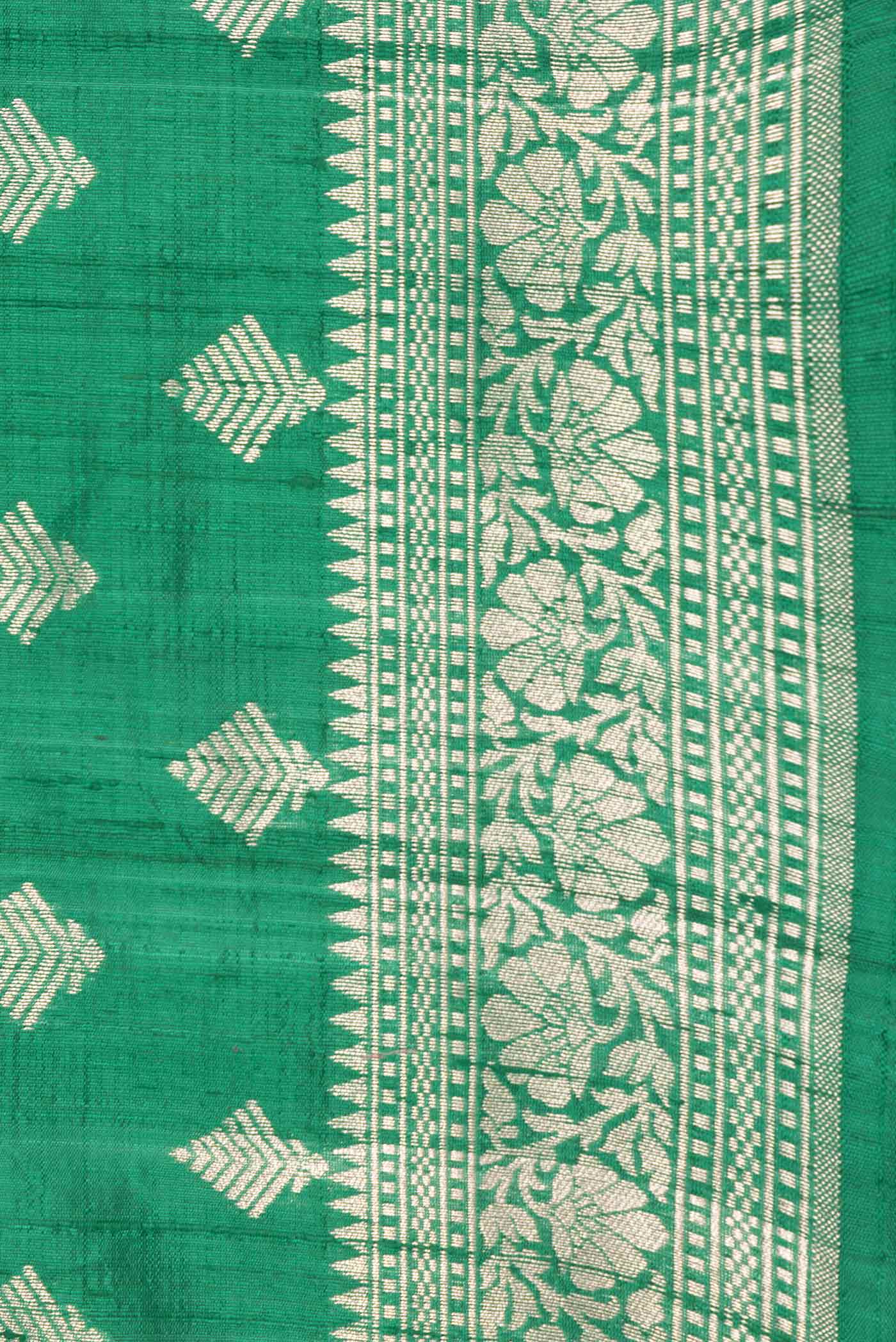Green Dual Tone Raw Silk Saree - Image 3